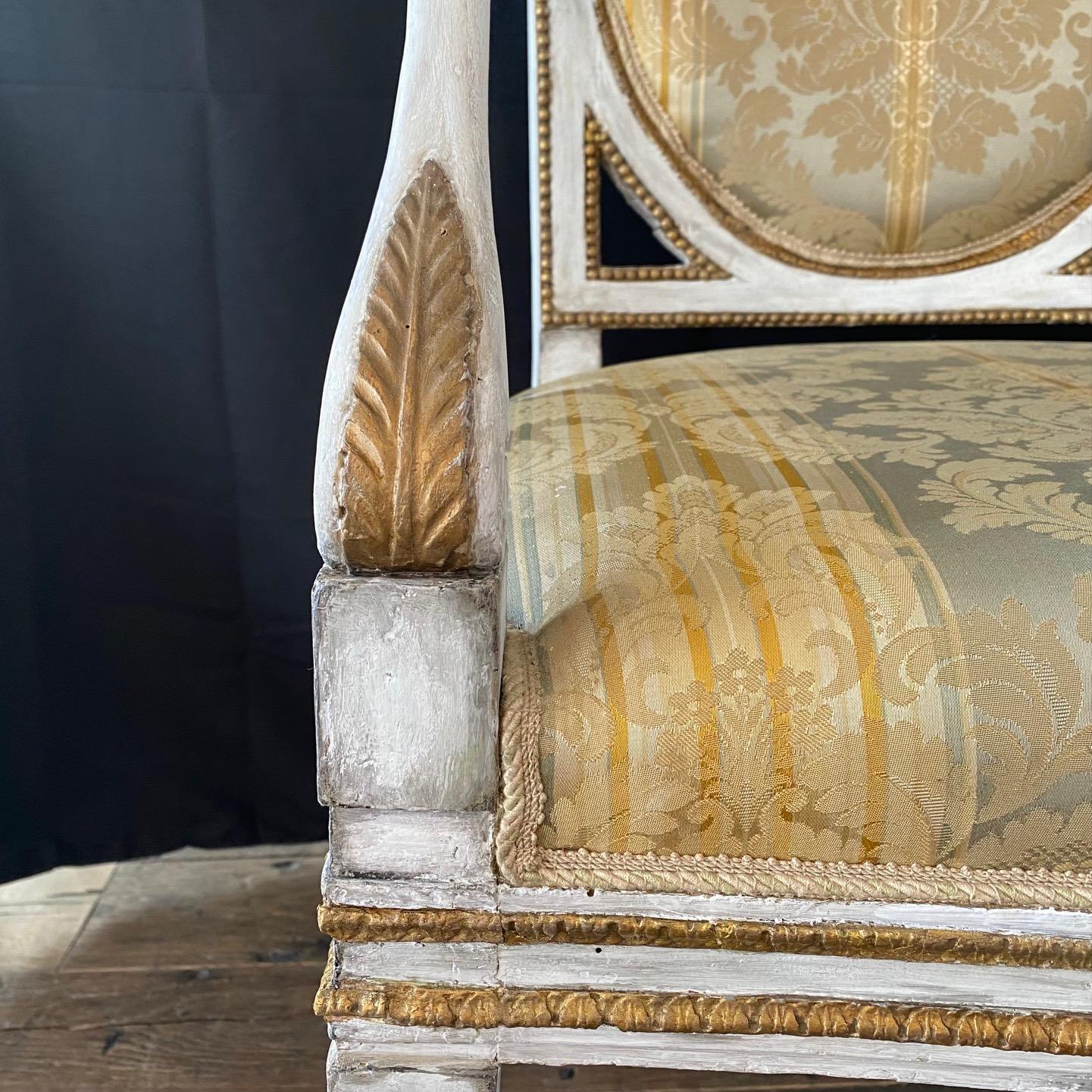 French Elegant Italian Neoclassical Louis XVI Sofa For Sale