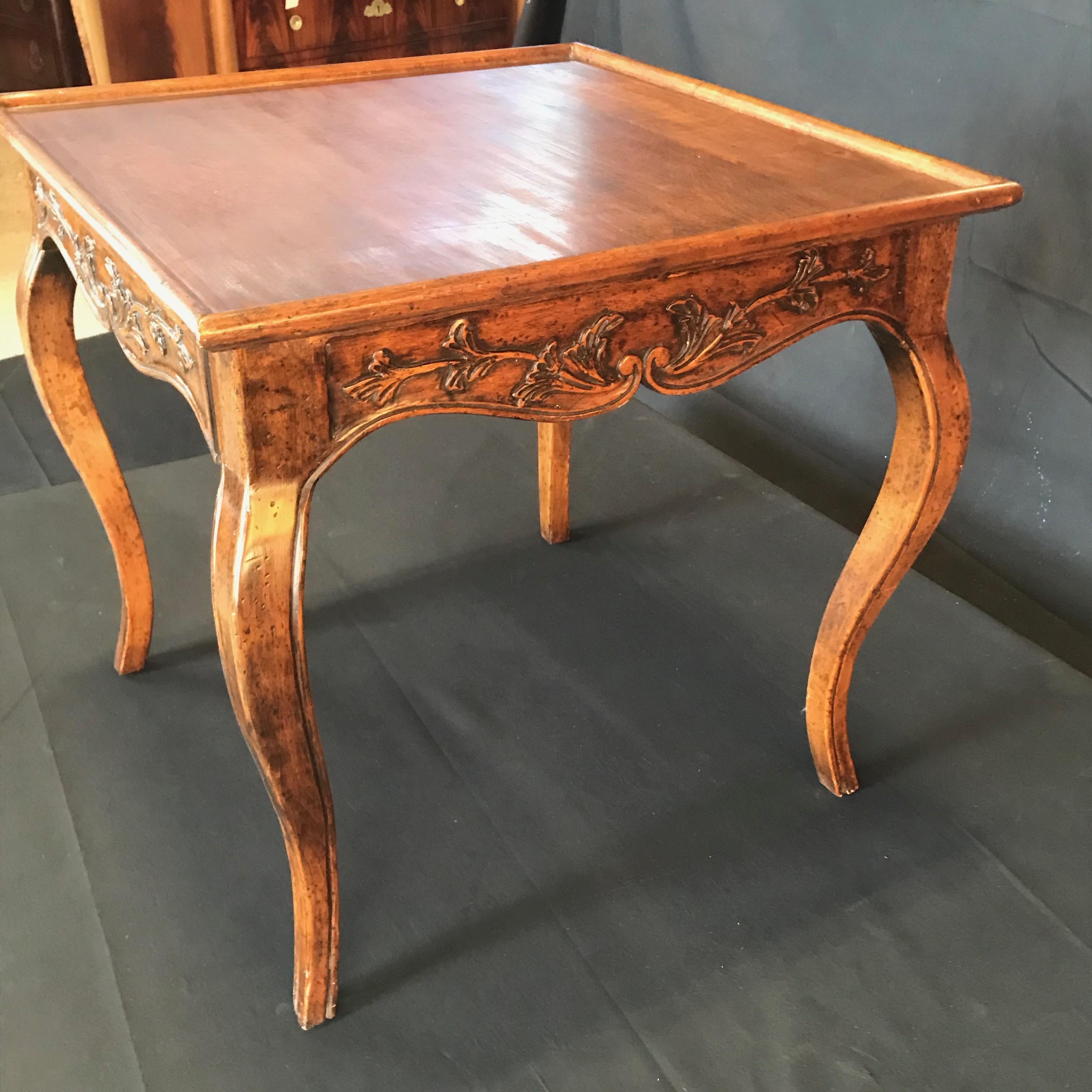 Elegant Italian Regency or Louis XV Style Carved Walnut Side Table 1