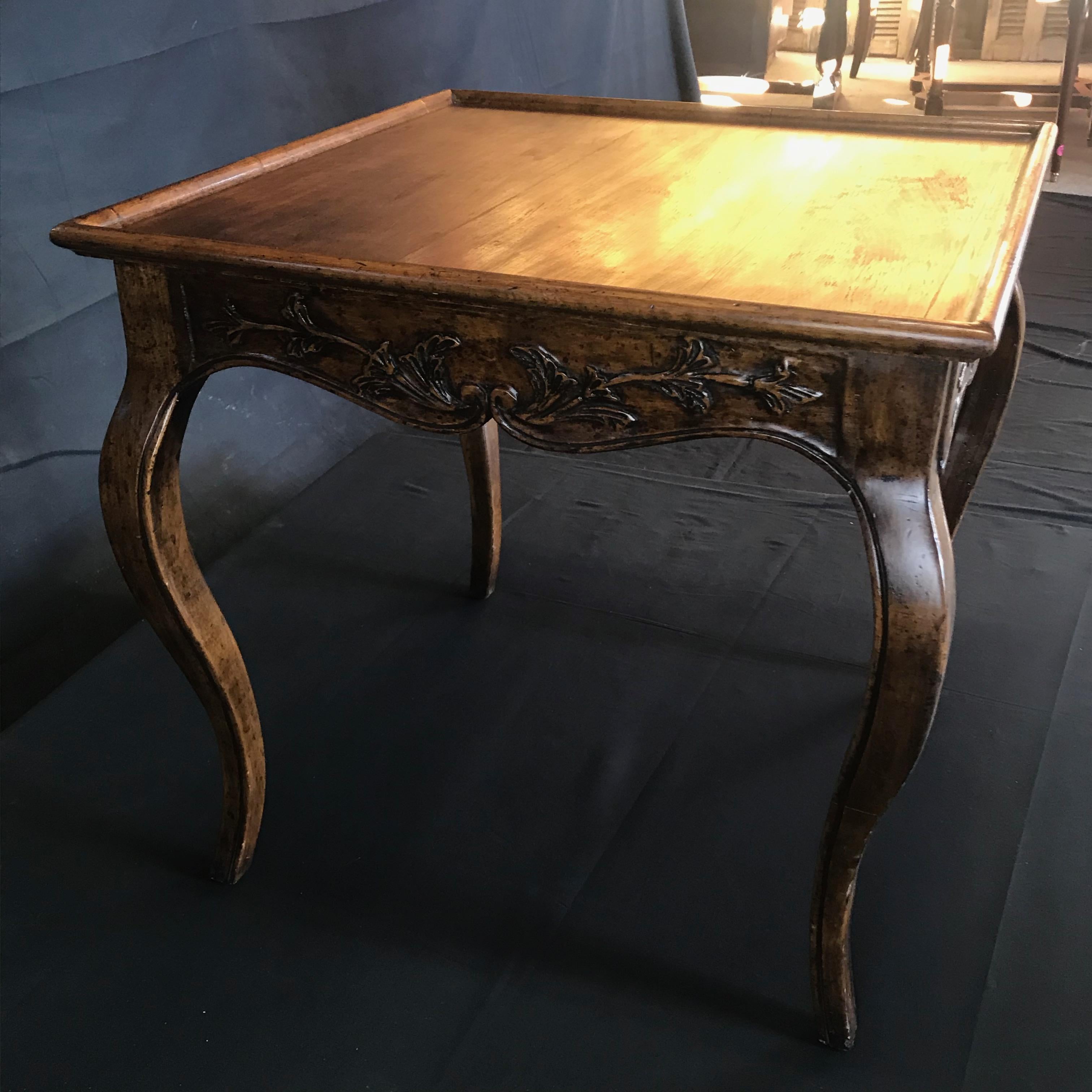 Elegant Italian Regency or Louis XV Style Carved Walnut Side Table 2