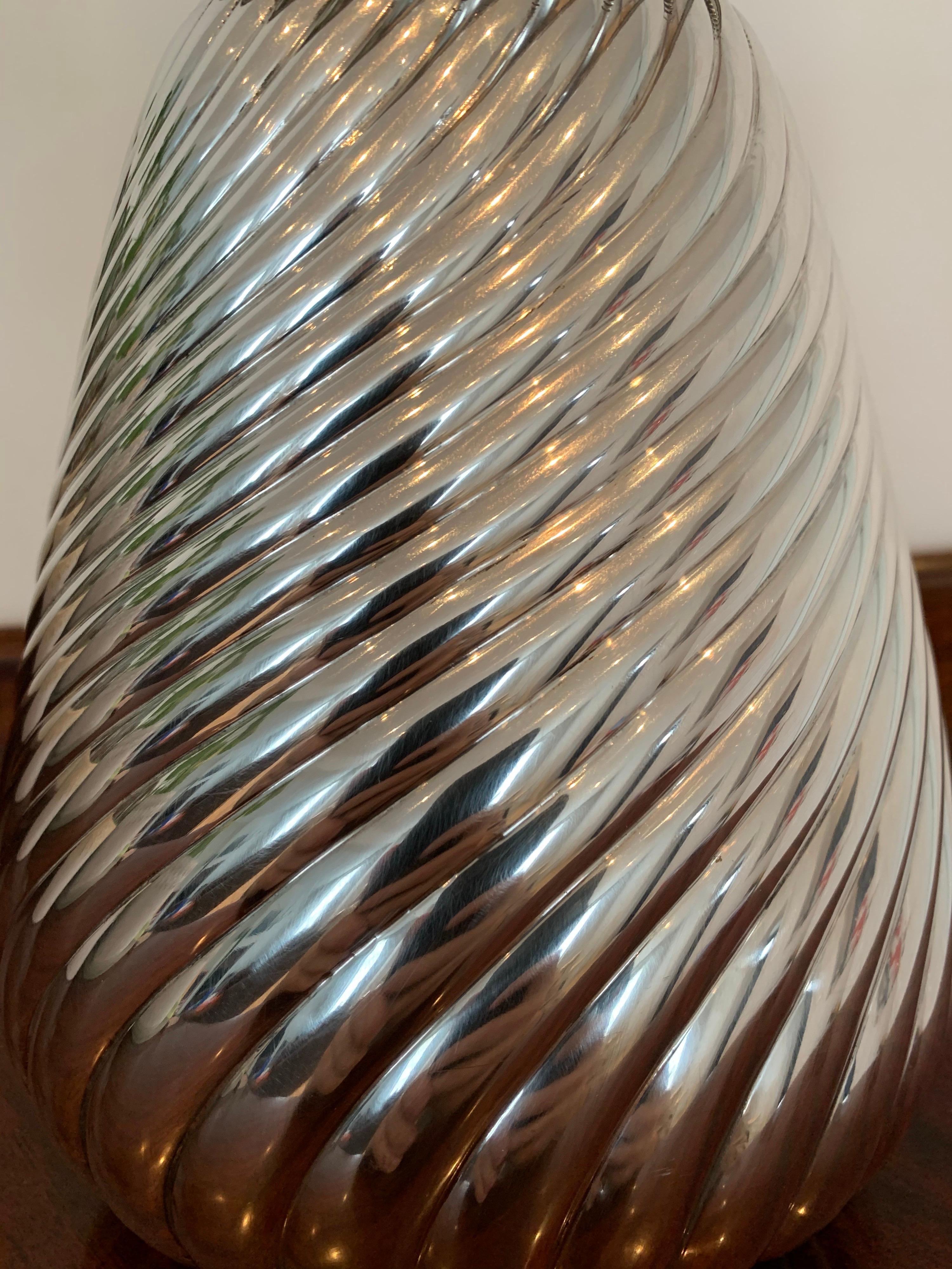 Elegant Italian Silver Vase, circa 1950s In Good Condition In Brussels, BE