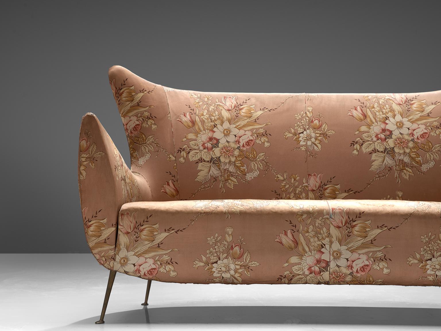 Elegant Italian Sofa in Pink Floral Upholstery In Good Condition In Waalwijk, NL