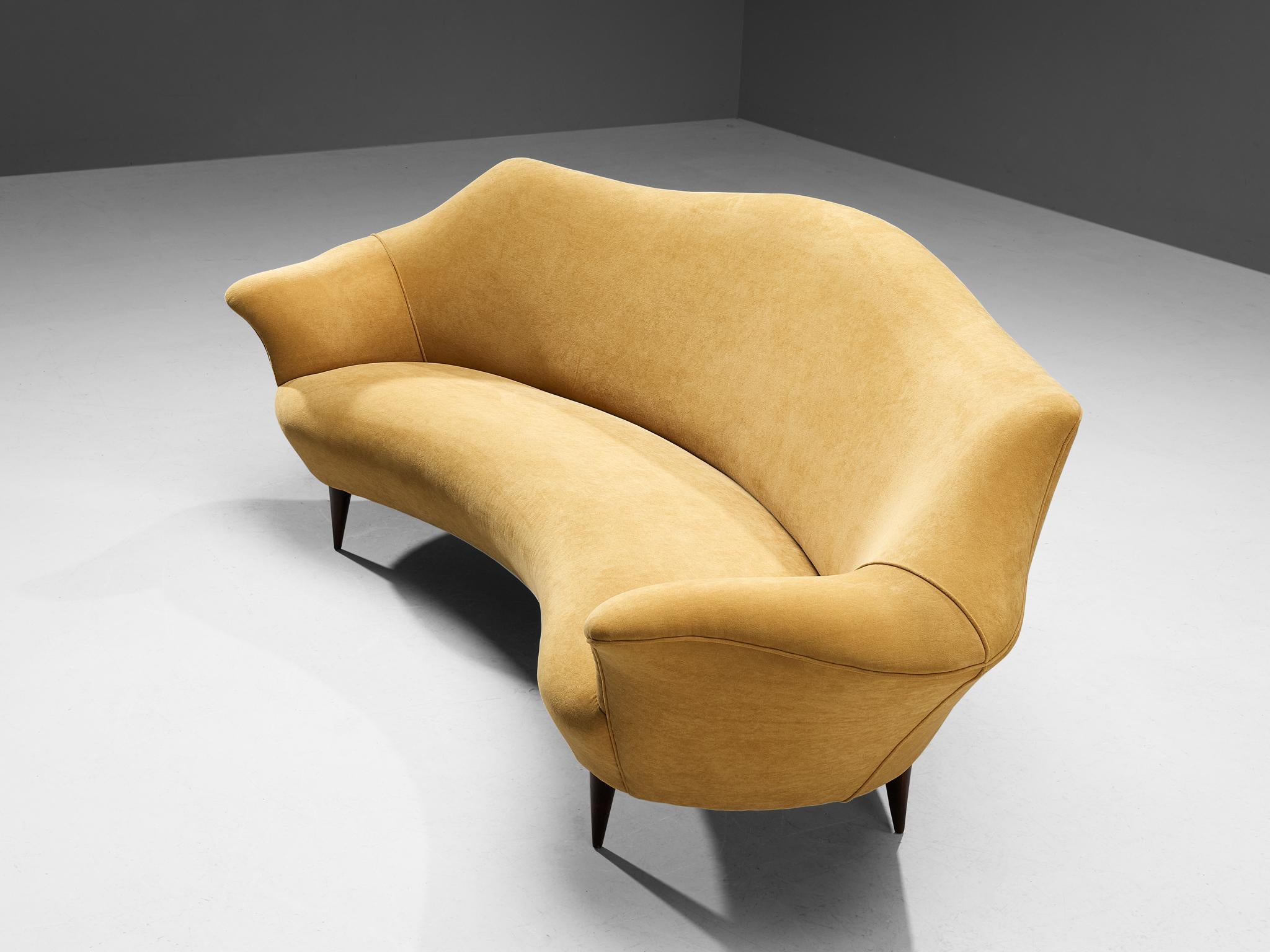 Mid-20th Century Elegant Italian Sofa in Yellow Velvet and Ash