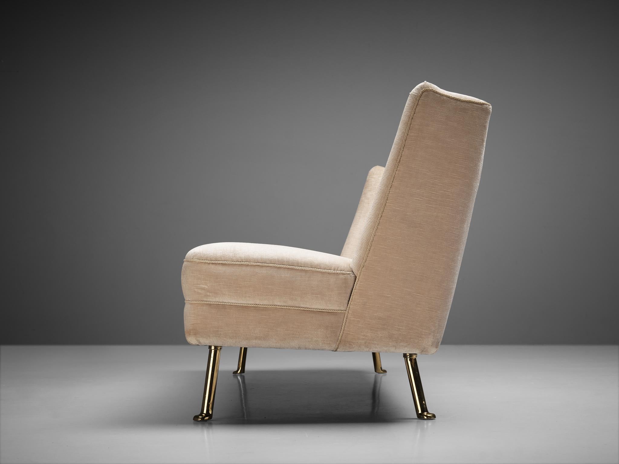 Elegant Italian Three-Seat Sofa in Cream Velvet 1