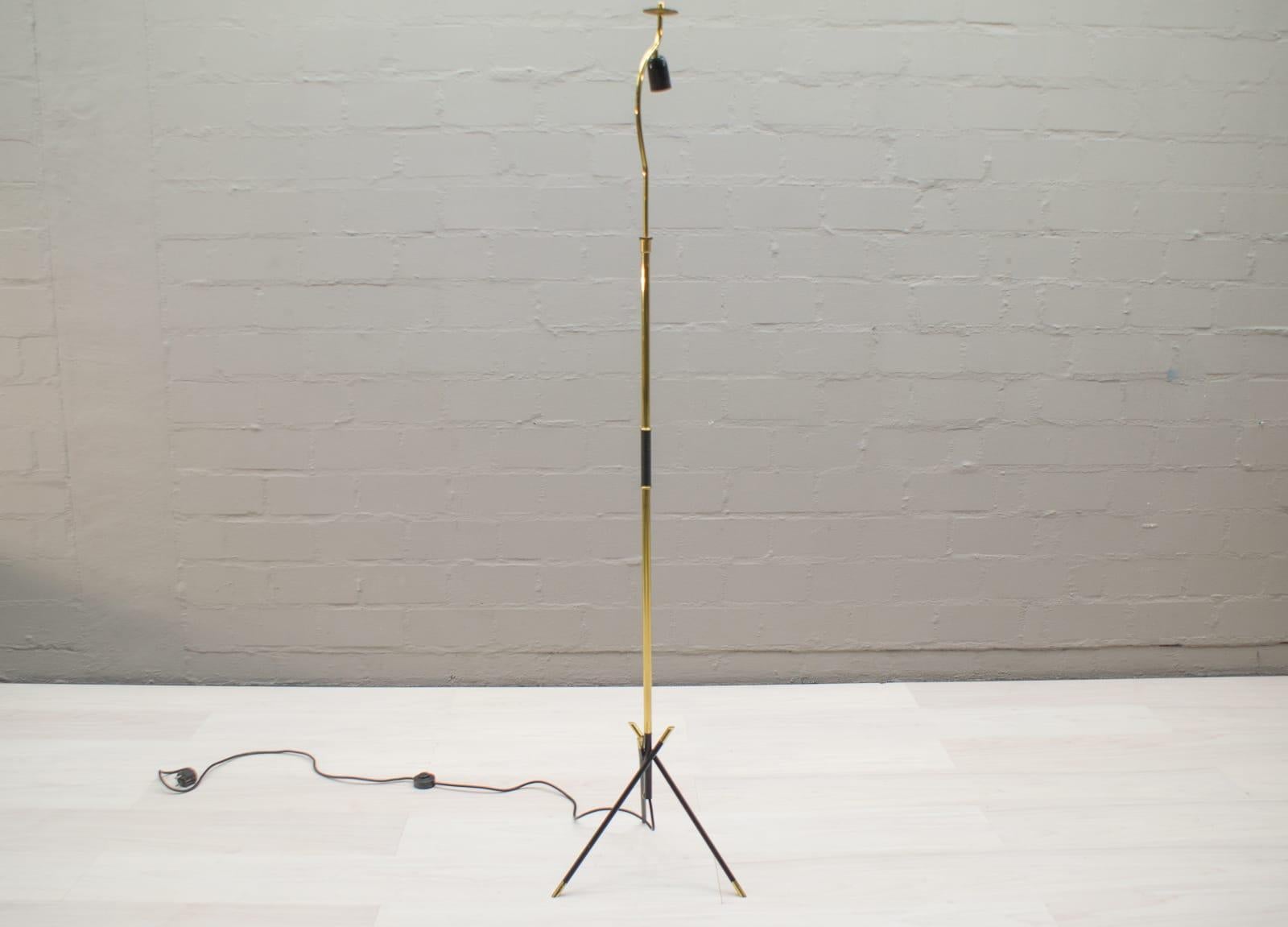 Elegant Italian Tripod Floor Lamp Stilnovo Attributed, 1950s 7