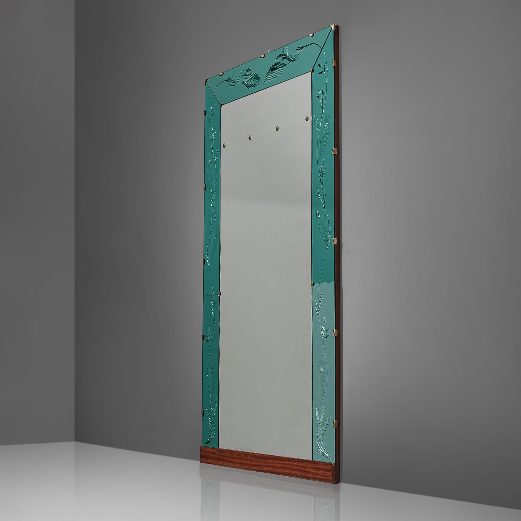 Elegante Espejo de Pared Italiano con Canto Turquesa mediados del siglo XX en venta