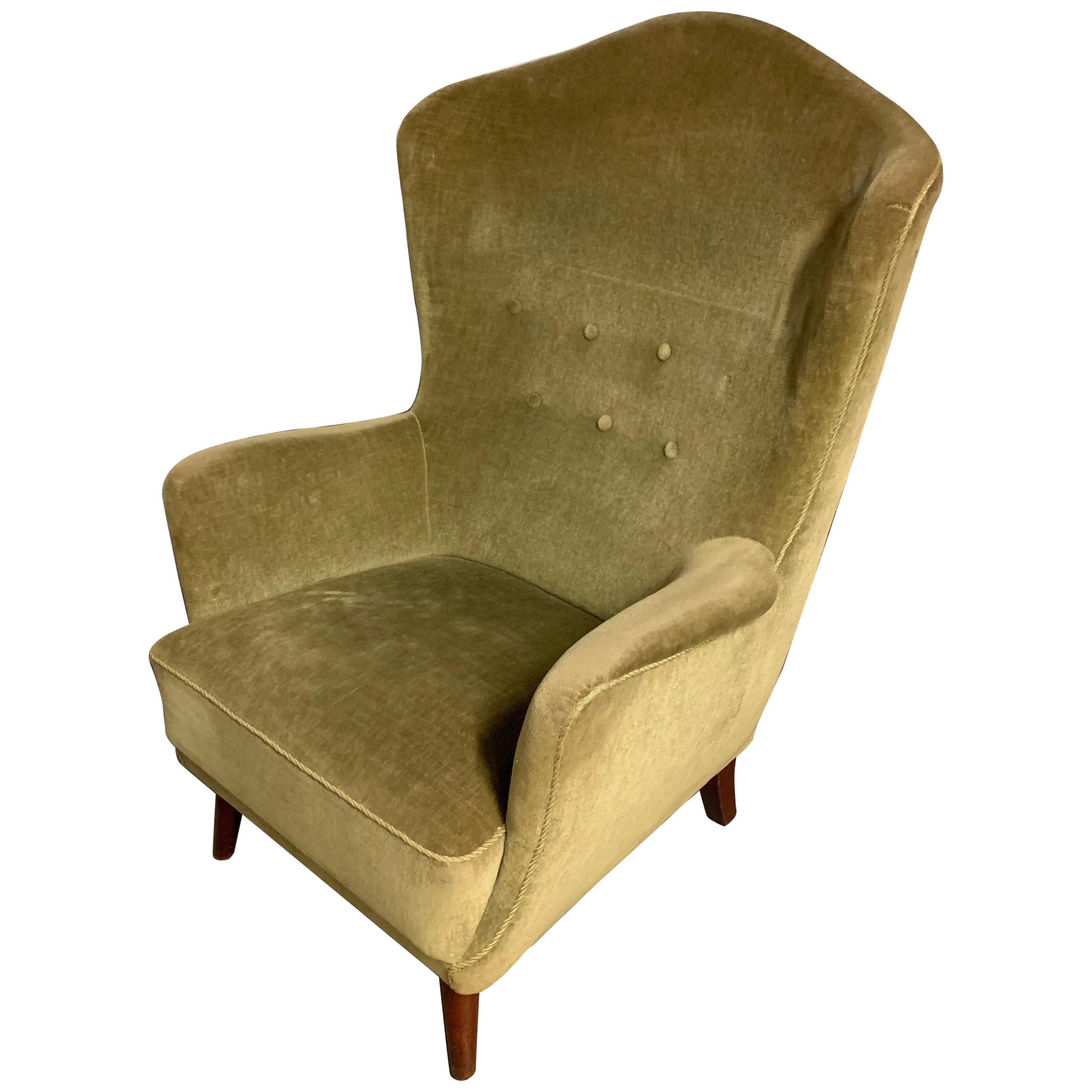 Elegant Italian Lounge Chair