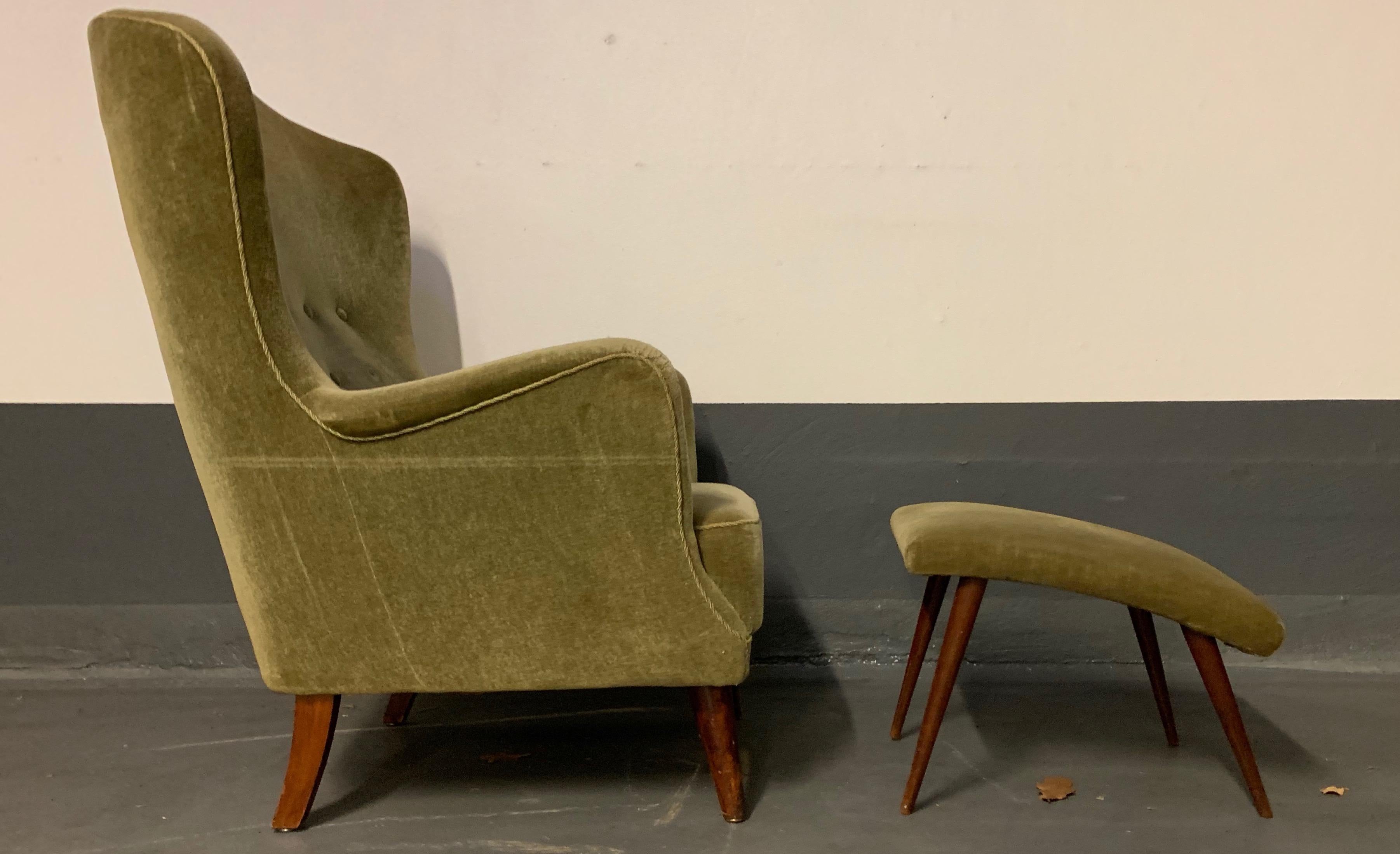 Velvet Elegant Italien Lounge Chair with Stool