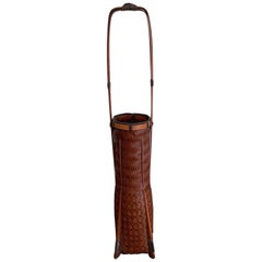 Eleganter japanischer lackierter Ikebana-Bambuskorb aus Bambus