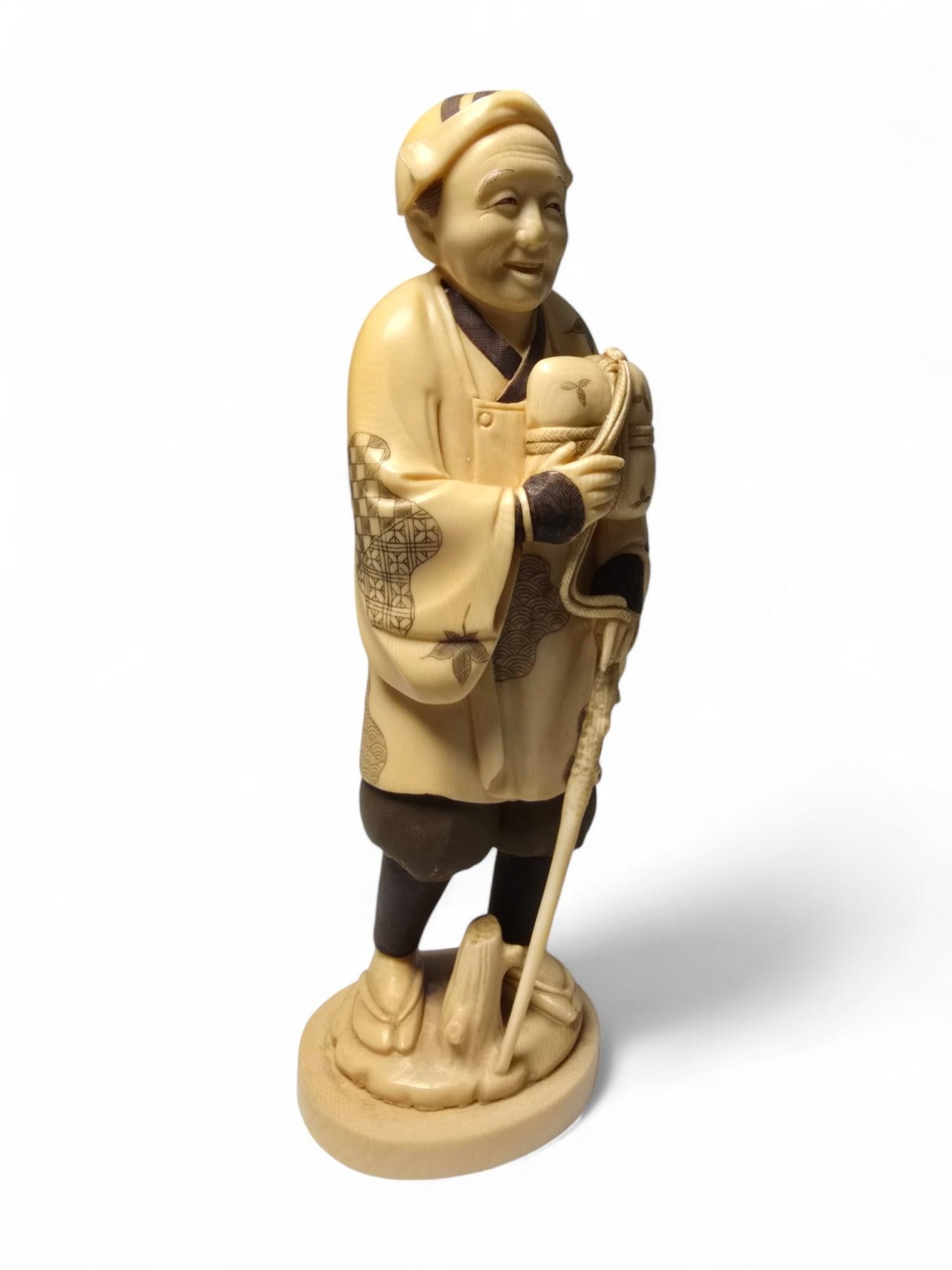 Elegante japanische Skulptur aus den frühen 1900er Jahren im Angebot 3