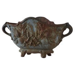 Elegance Jardinière en fonte patinée et rouillée Fin du 19e siècle
