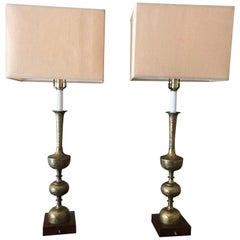 Elegant Kashmiri Etched Gold Brass Flowers and Leaves Column Lamps, circa 1960s