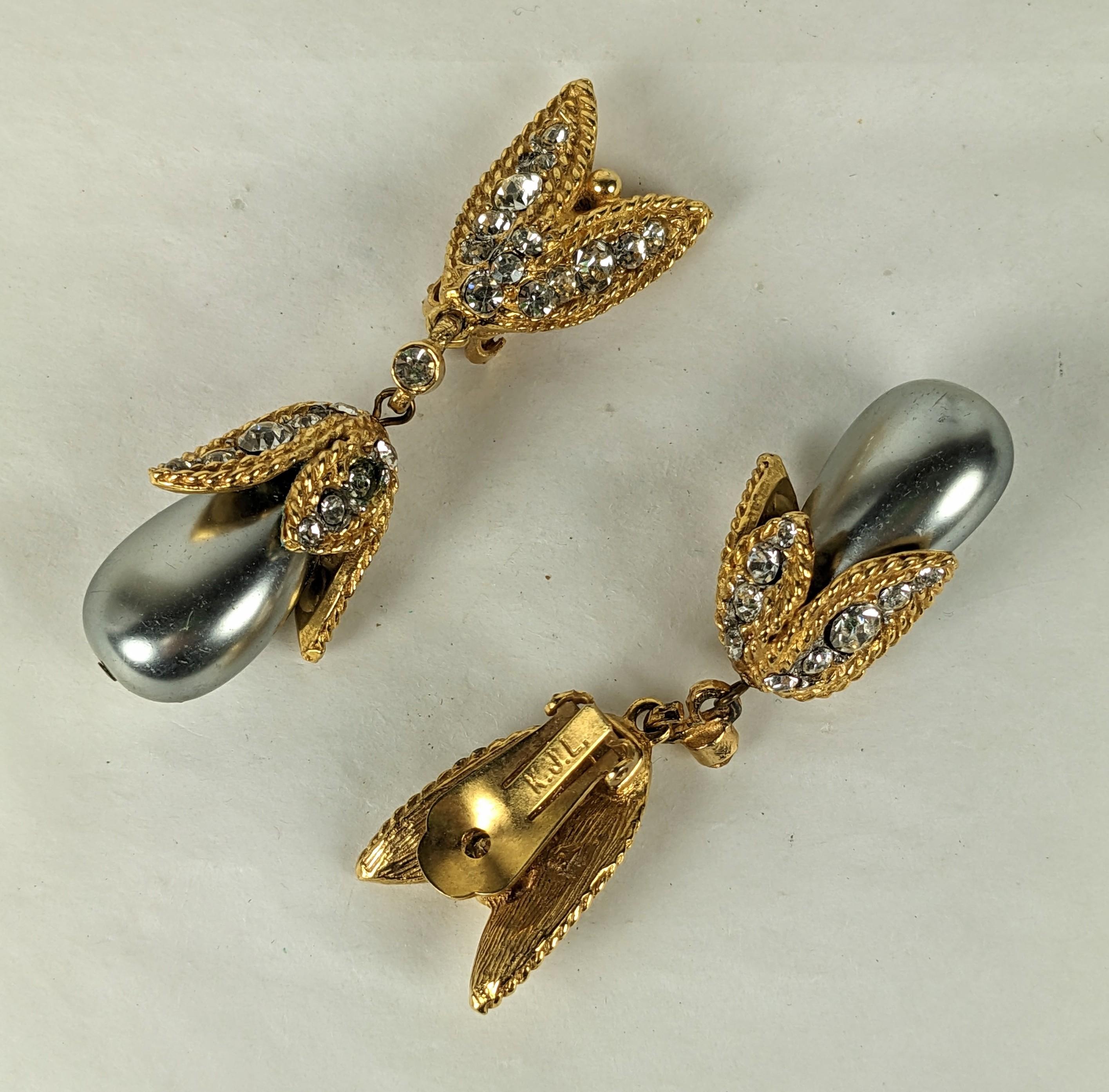 Elegant Kenneth Jay Lane Grey Pearl and Pave Earrings In Good Condition For Sale In New York, NY