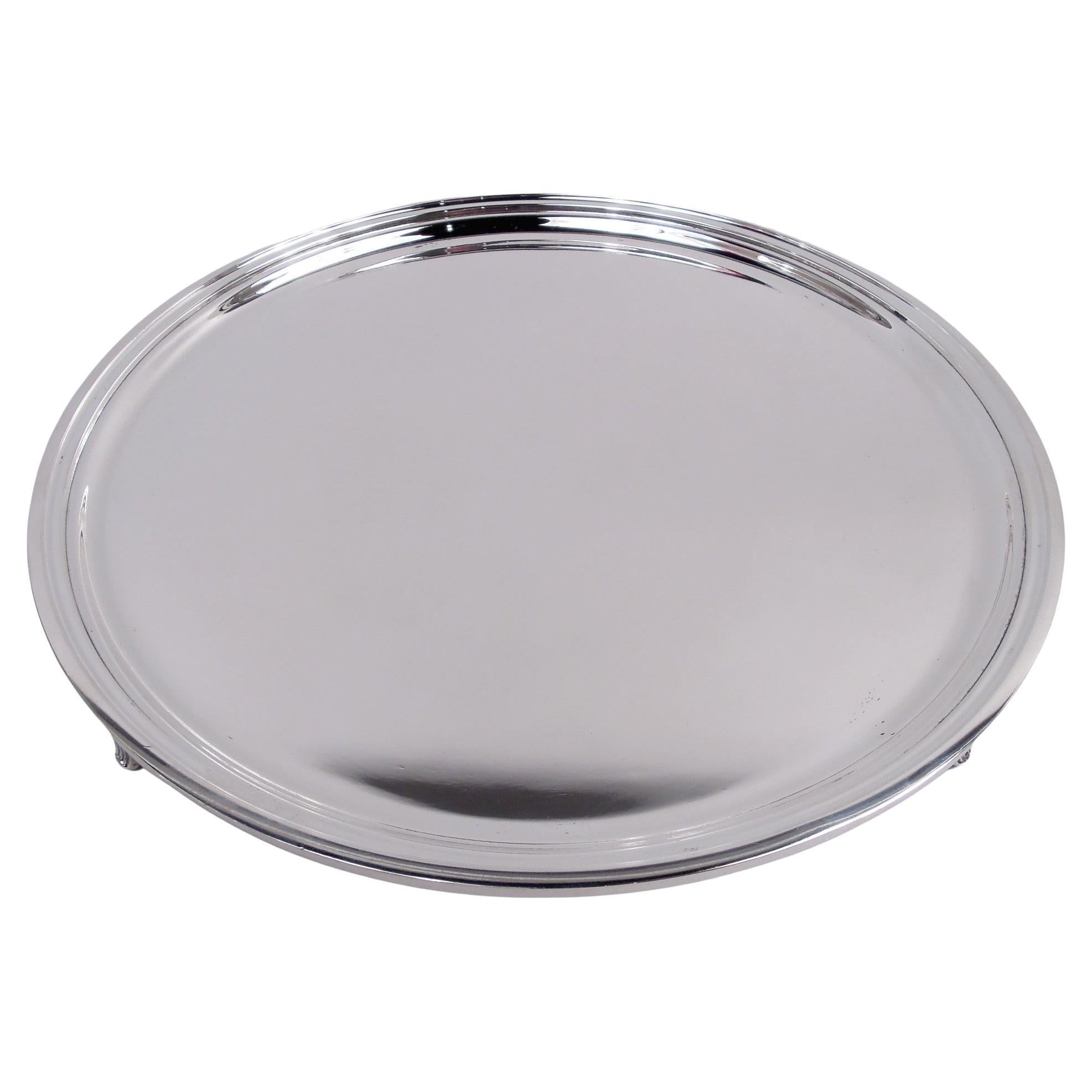 Elegante Kirk Baltimore Neoklassische Sterling Silber Salver im Angebot