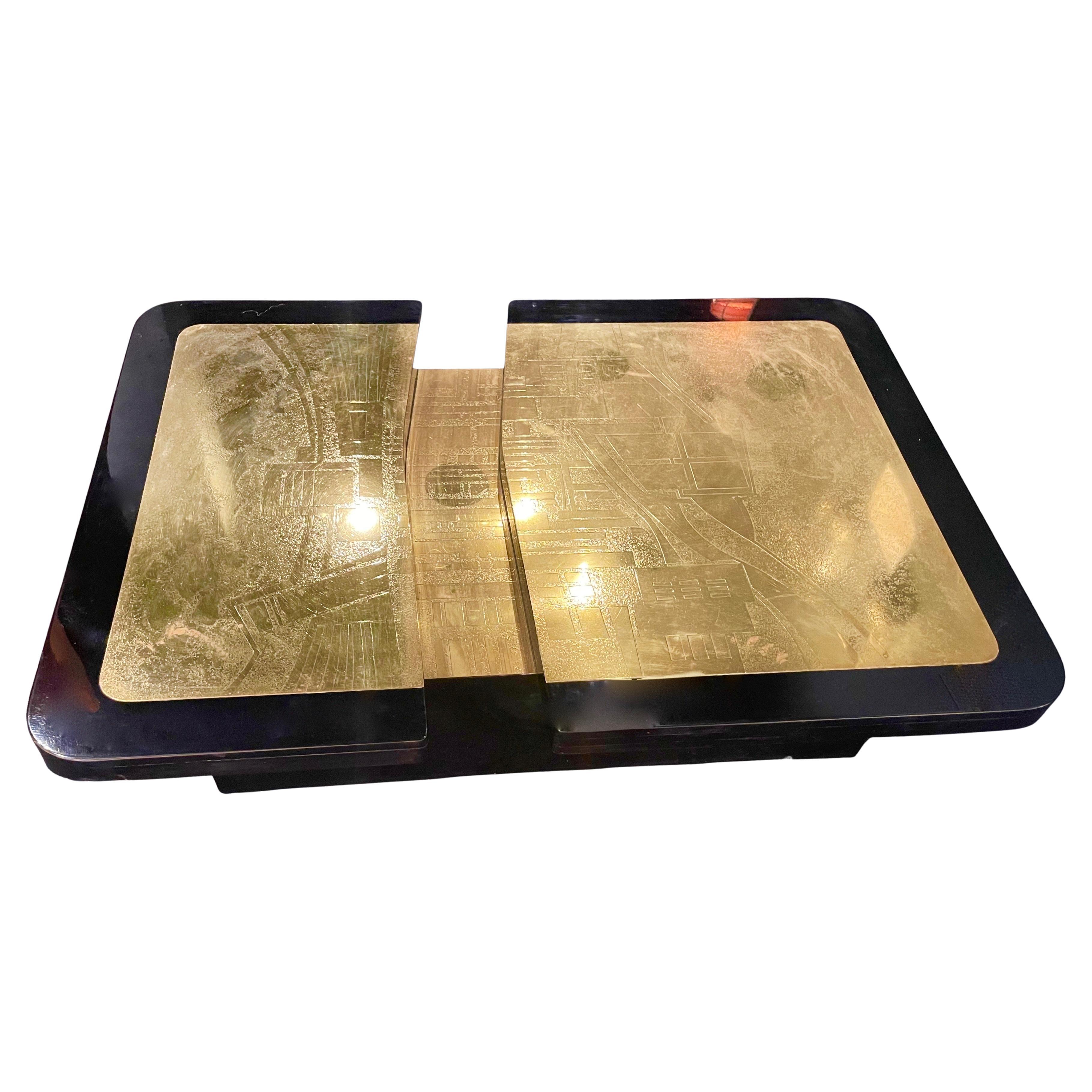 Elegant Lacquered Resin Low Table With Carved Brass Top, Belgium 1980. For Sale