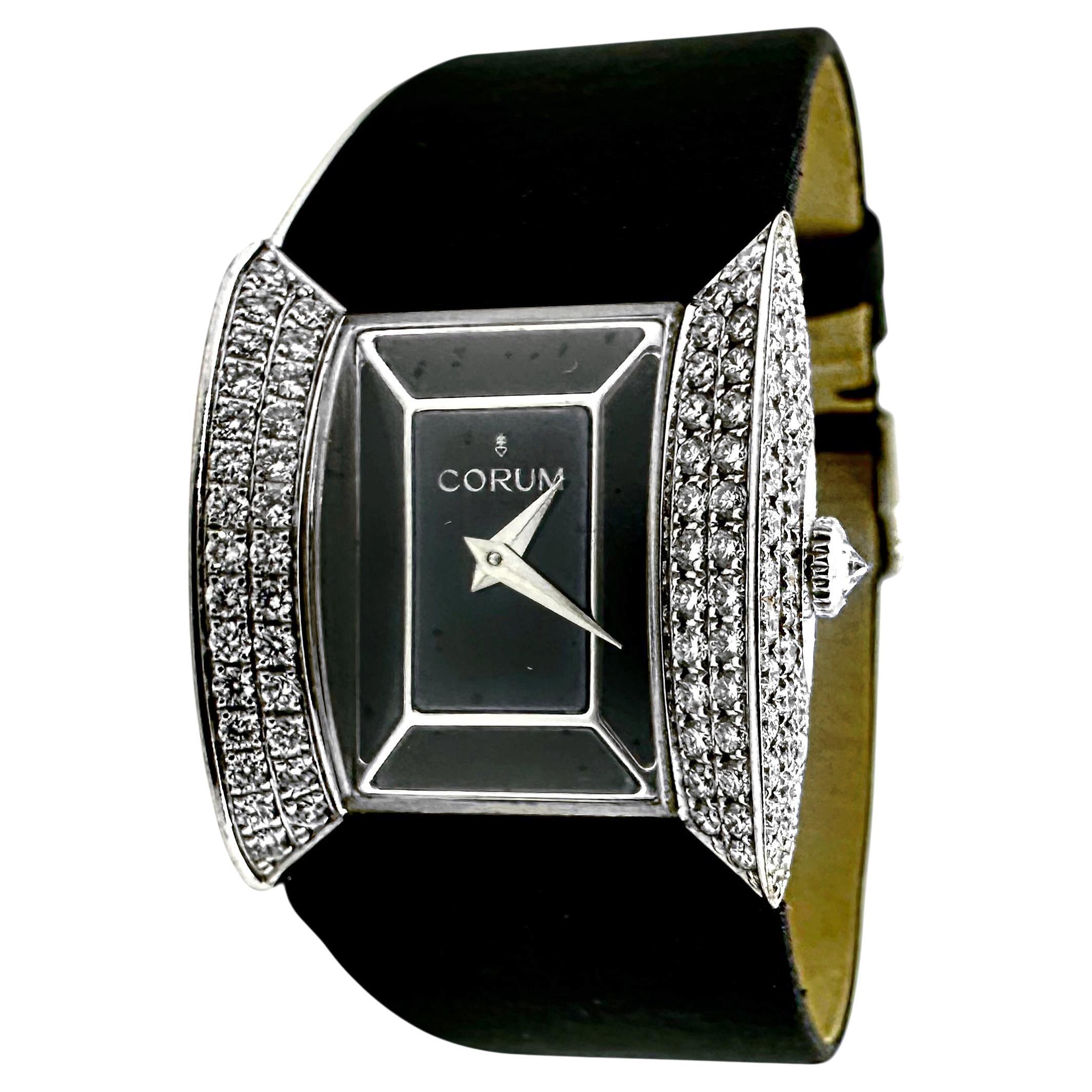 Elegante Reloj Corum de Oro Blanco y Diamantes Modelo Mariposa para Mujer con Correa Negra en venta