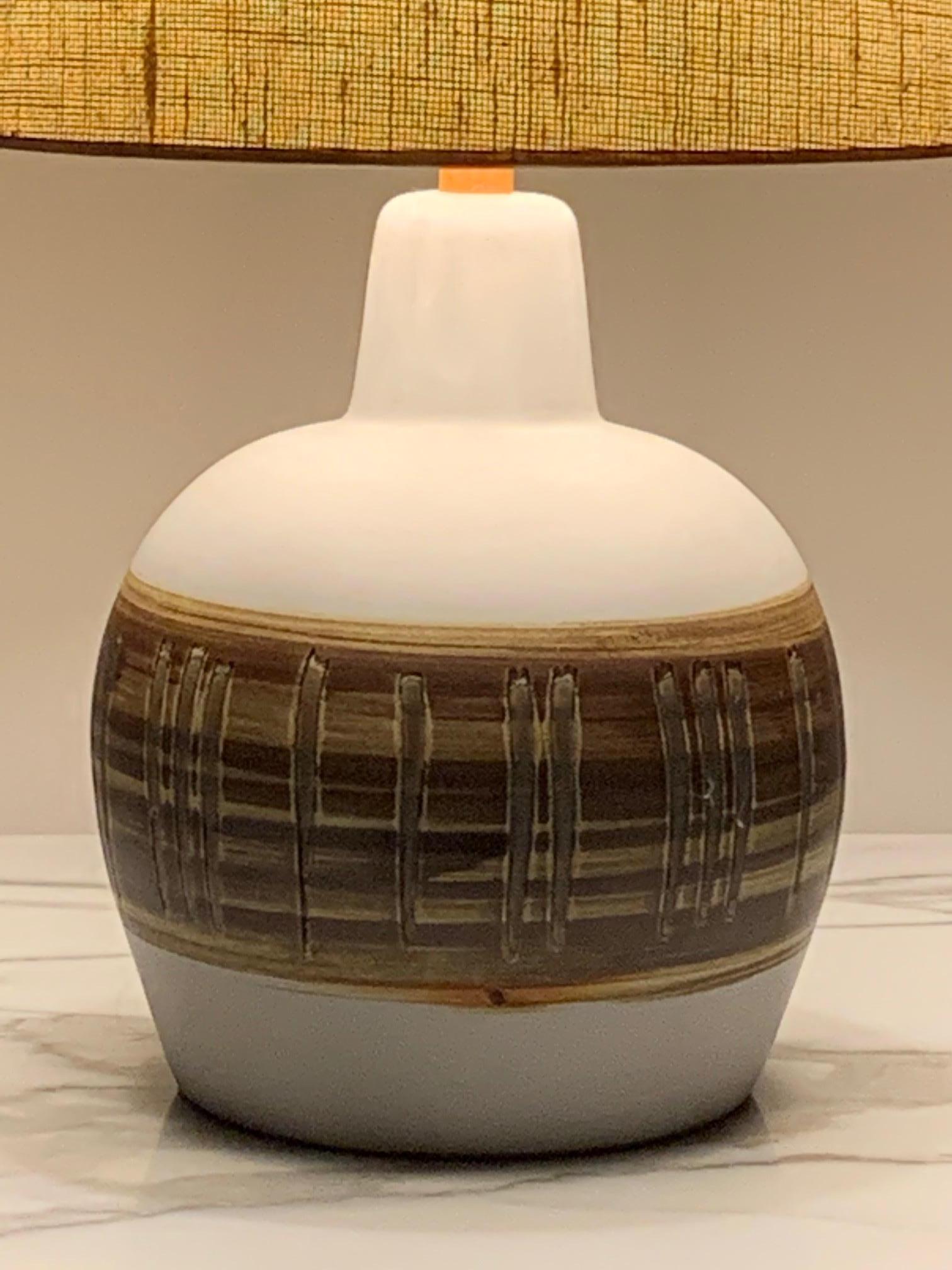 Elegante Lampe von Gordon Martz für Marshall Studios (Keramik) im Angebot