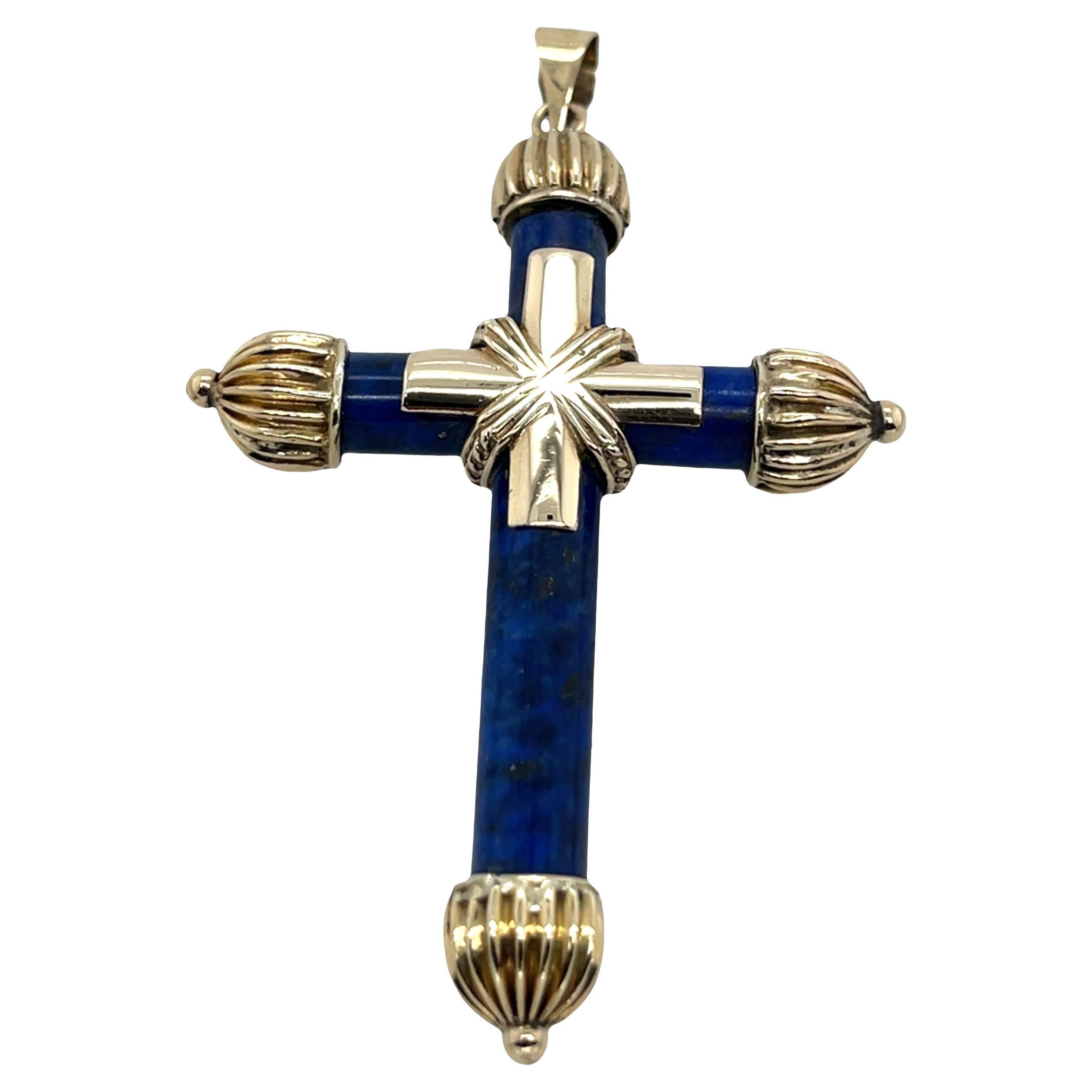 Elegant pendentif croix en lapis-lazuli serti en or jaune 14ct en vente