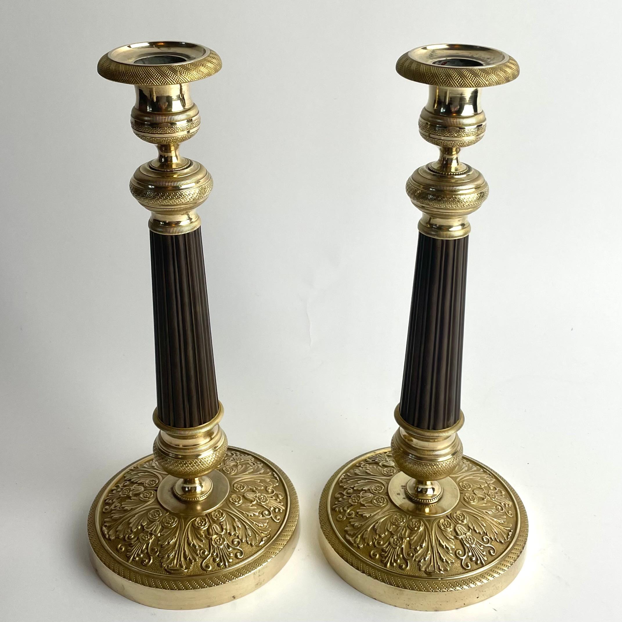 French Elegant Large Empire Candlesticks in Gilt and Patinated Bronze, France, 1820s For Sale