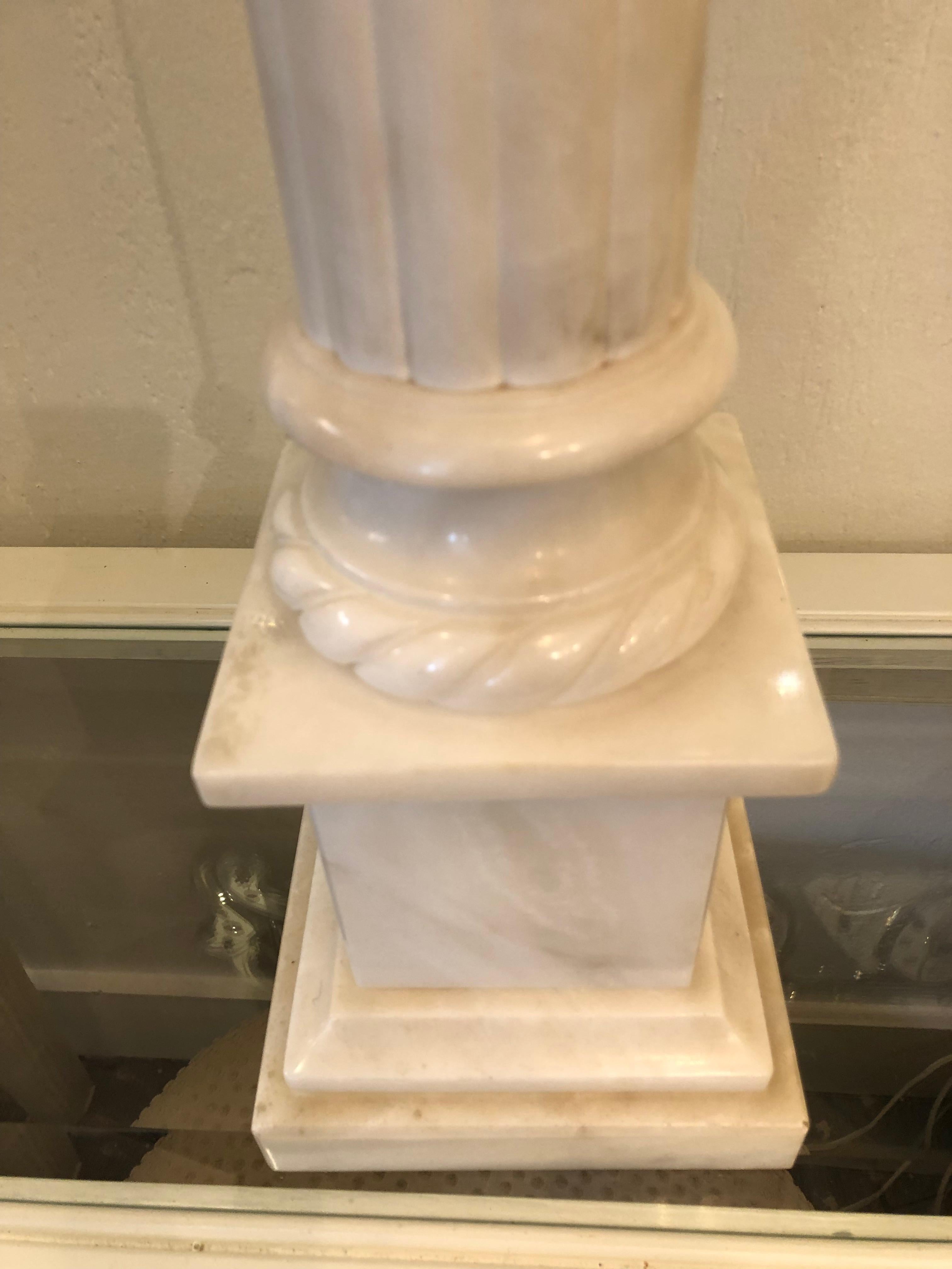 Elegant Large Pair of Carved Alabaster Lamps For Sale 1