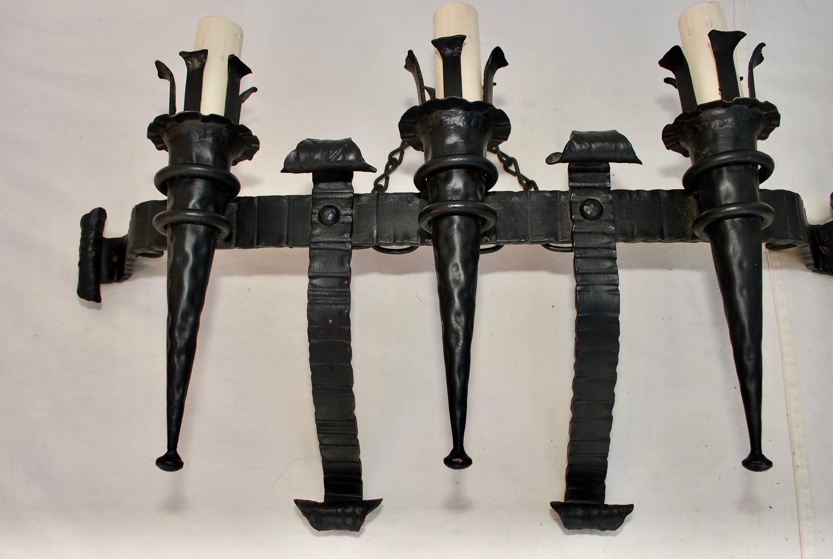 Spanish Colonial Elegant Large Pair of French Wrought Iron Sconces For Sale