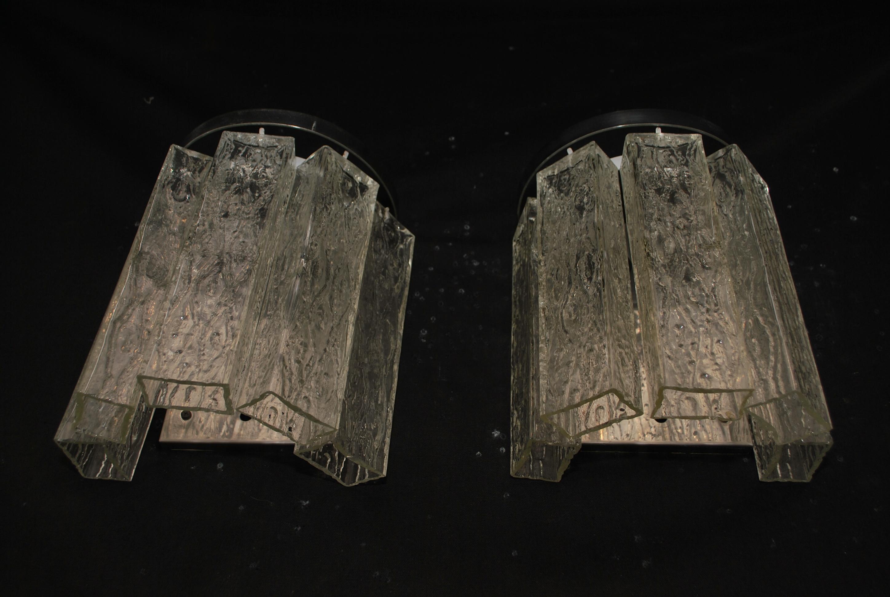 Elegant large pair of Murano sconces For Sale 2