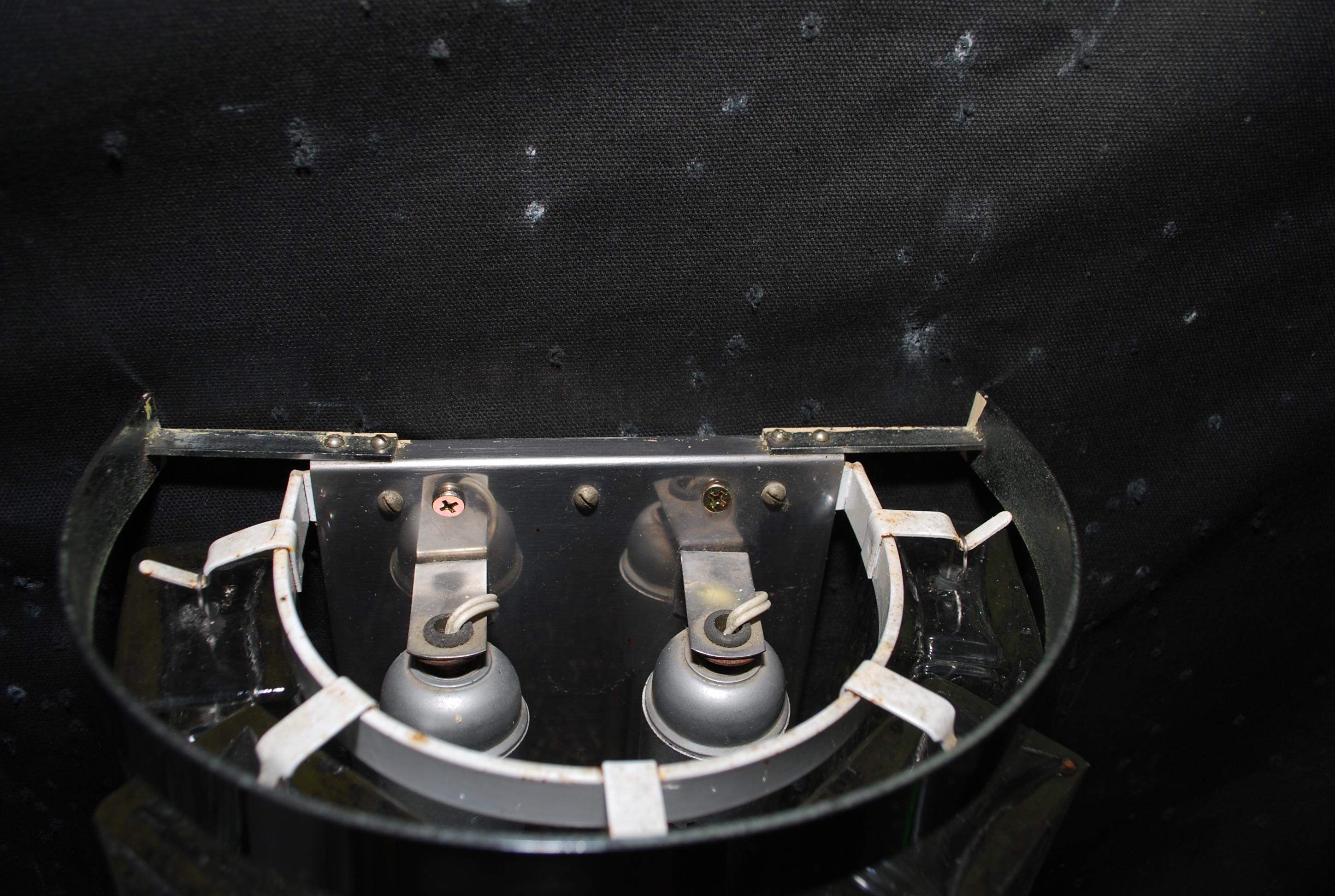 Hand-Crafted Elegant large pair of Murano sconces For Sale