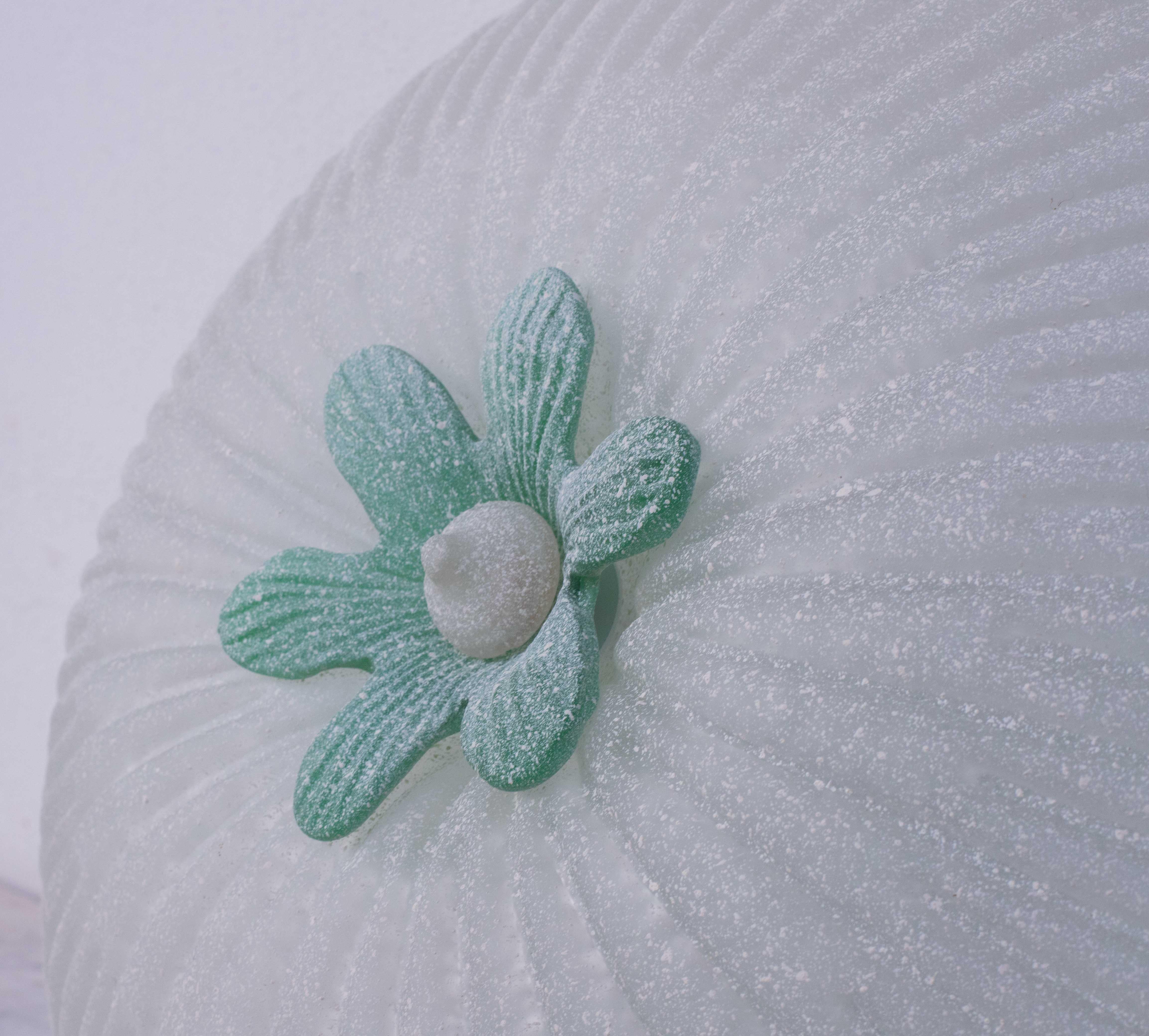 Eleganza di un fiore da soffitto di grandi dimensioni in Greene & Greene di Murano in vendita 1