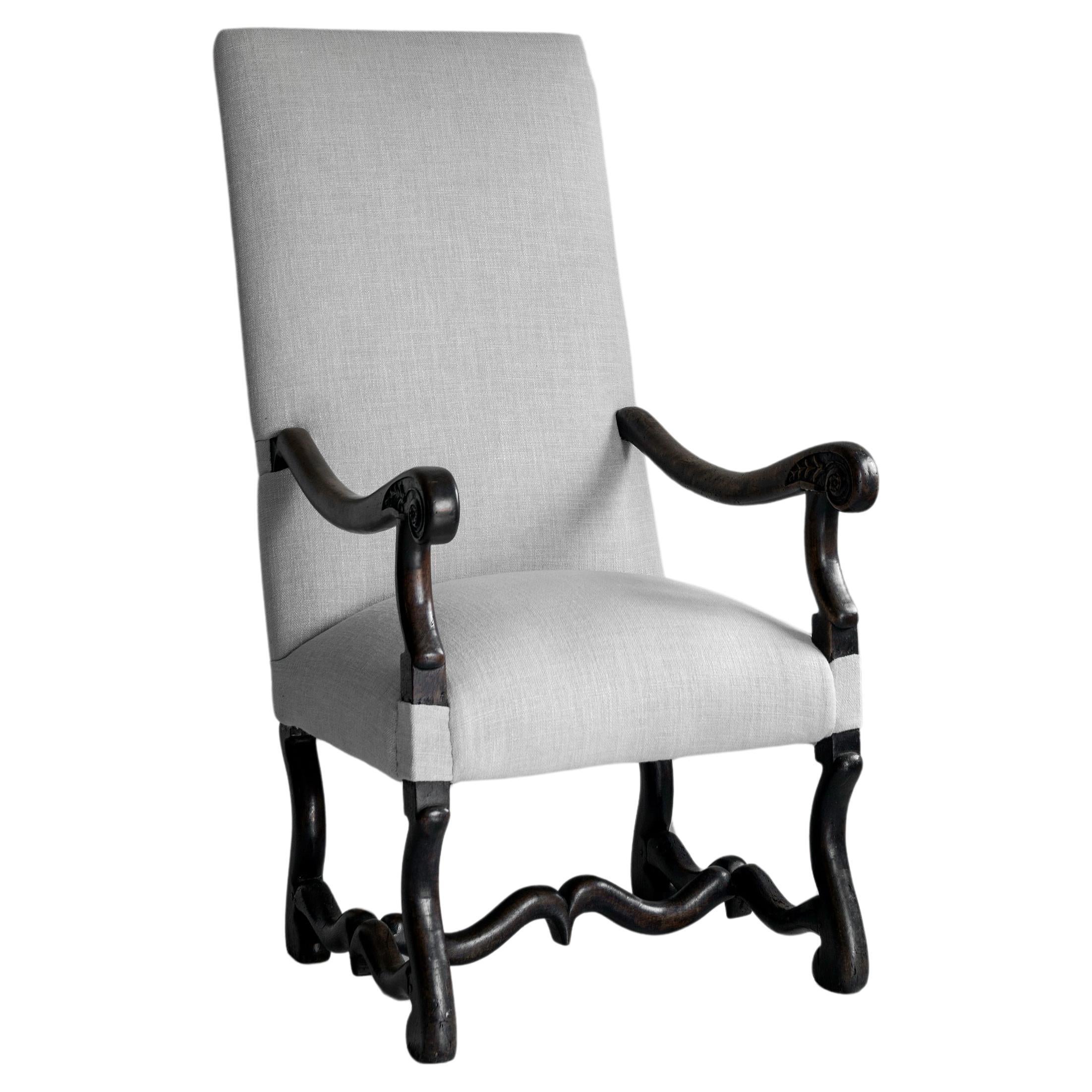 Elegance du fauteuil Os De Mouton de la fin du 17e siècle en France