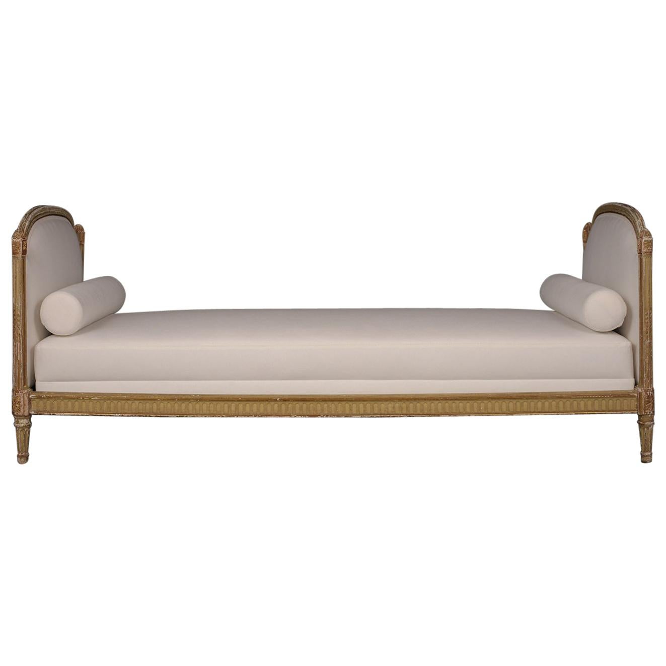 Elegant Late 19th Century French Louis XVI Style Daybed