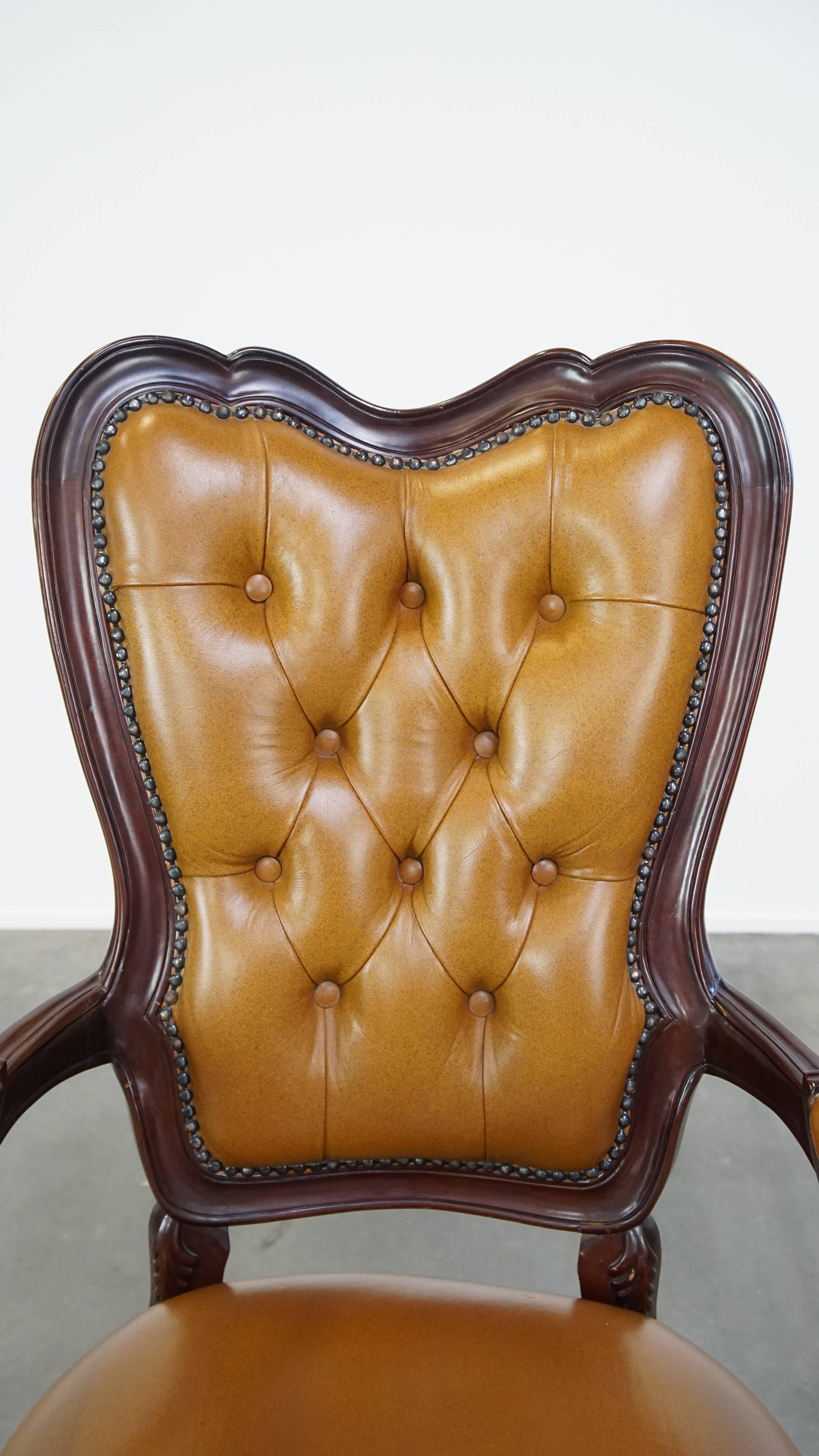 Elegant Leather Chesterfield-Style Office Chair with Wood Details 3