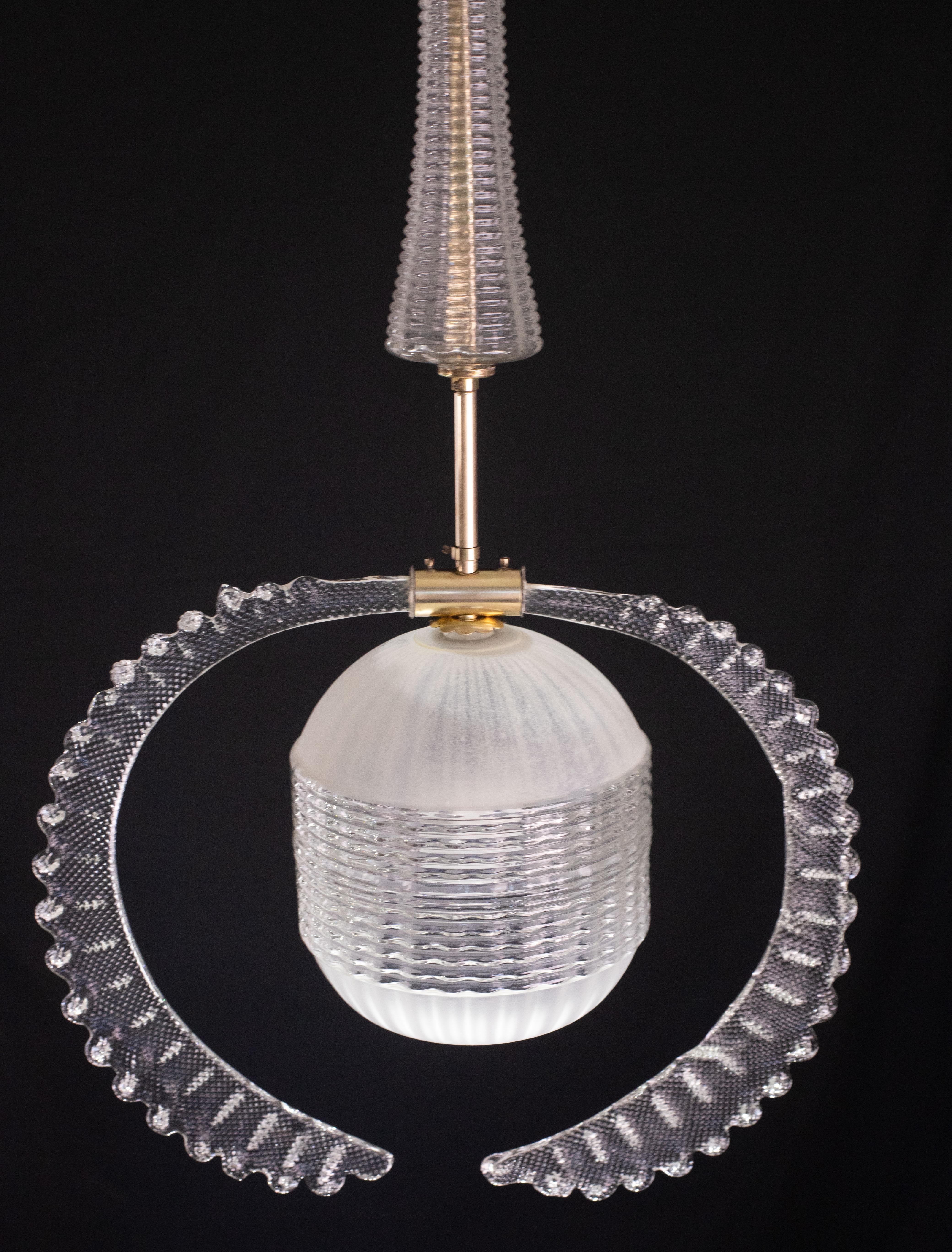 Metà XX secolo Elegante lampada a sospensione Liberty, vetro di Murano, anni '50 in vendita