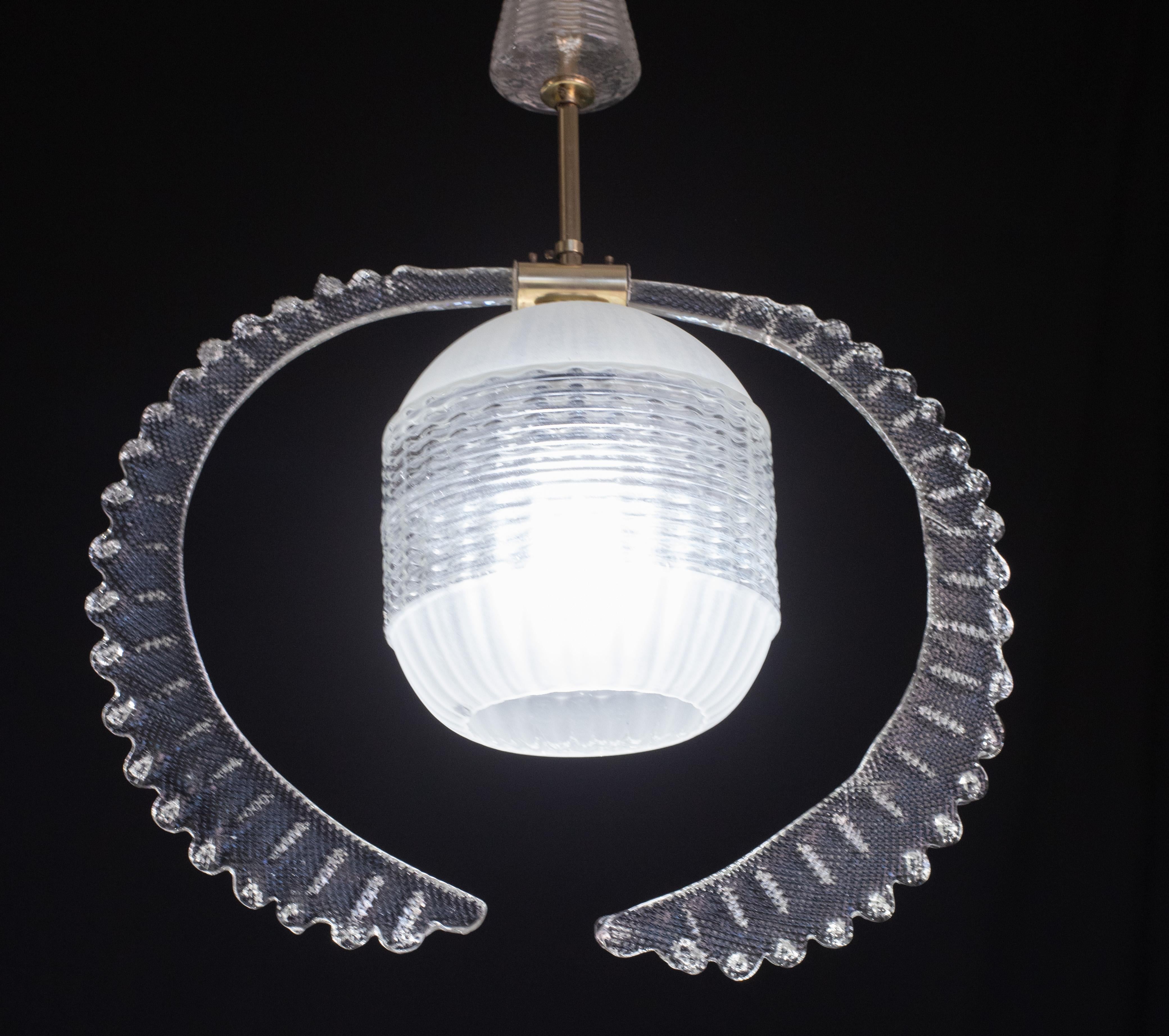Elegante lampada a sospensione Liberty, vetro di Murano, anni '50 in vendita 1