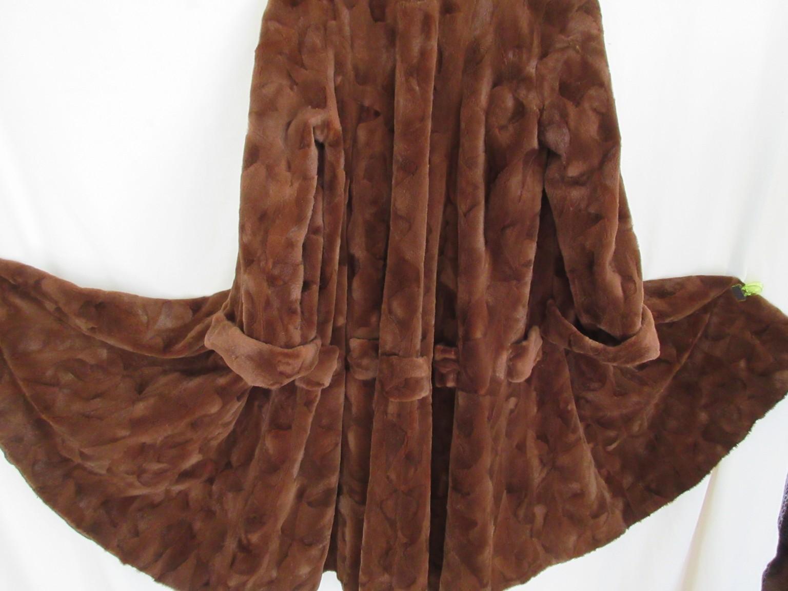 Elegant Long Mink Fur Coat Full Lenght in vendita 4