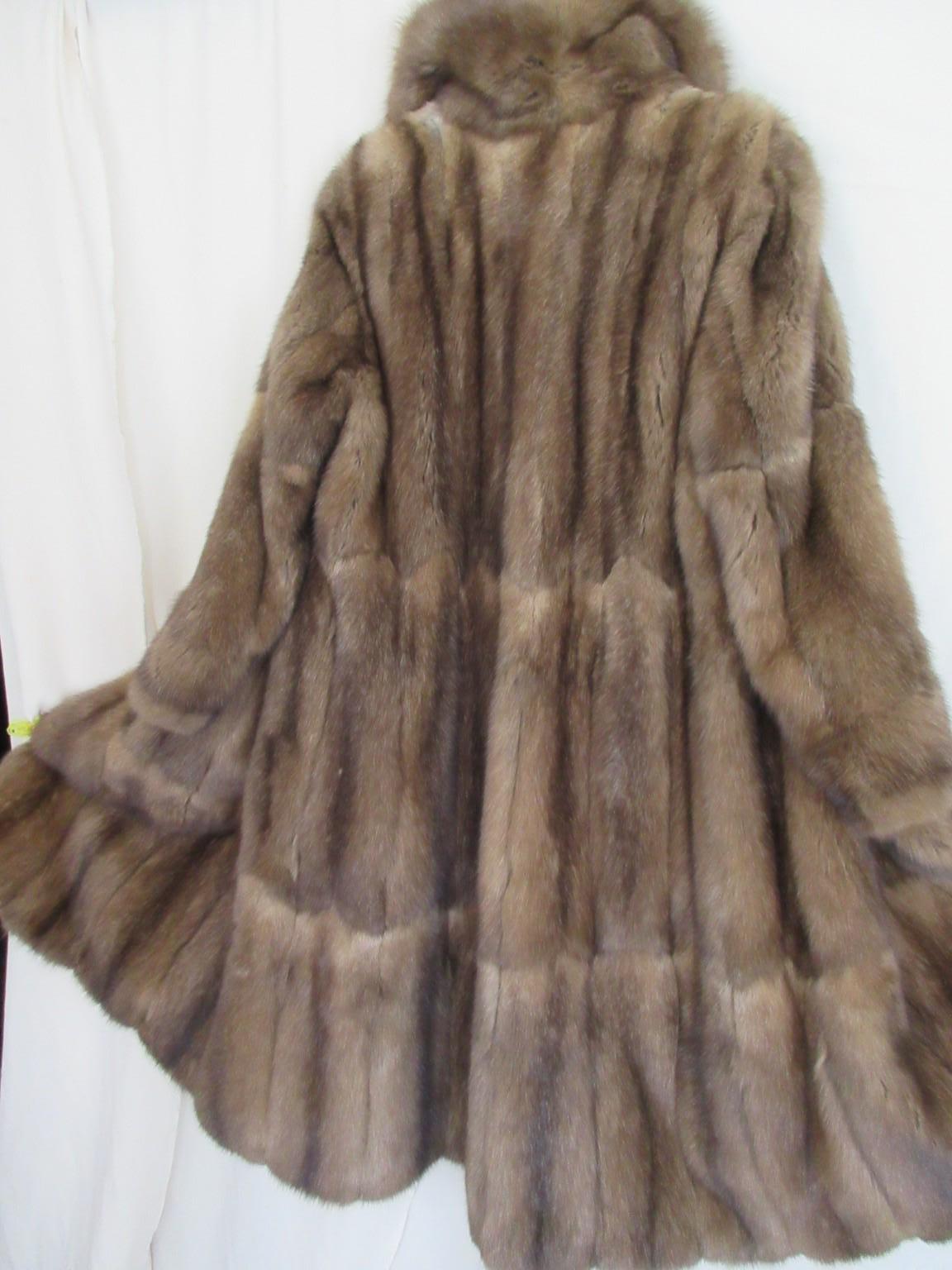 Elegant Long Sable Fur Coat Full Lenght For Sale 6