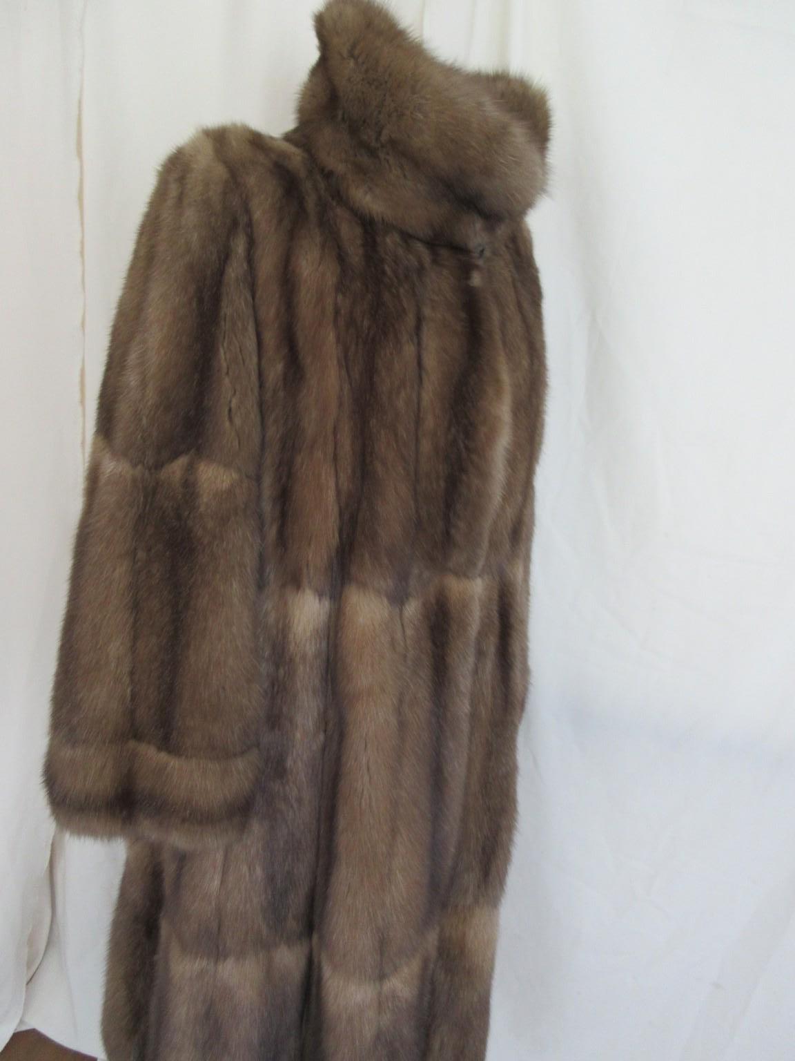 Elegant Long Sable Fur Coat Full Lenght For Sale 7