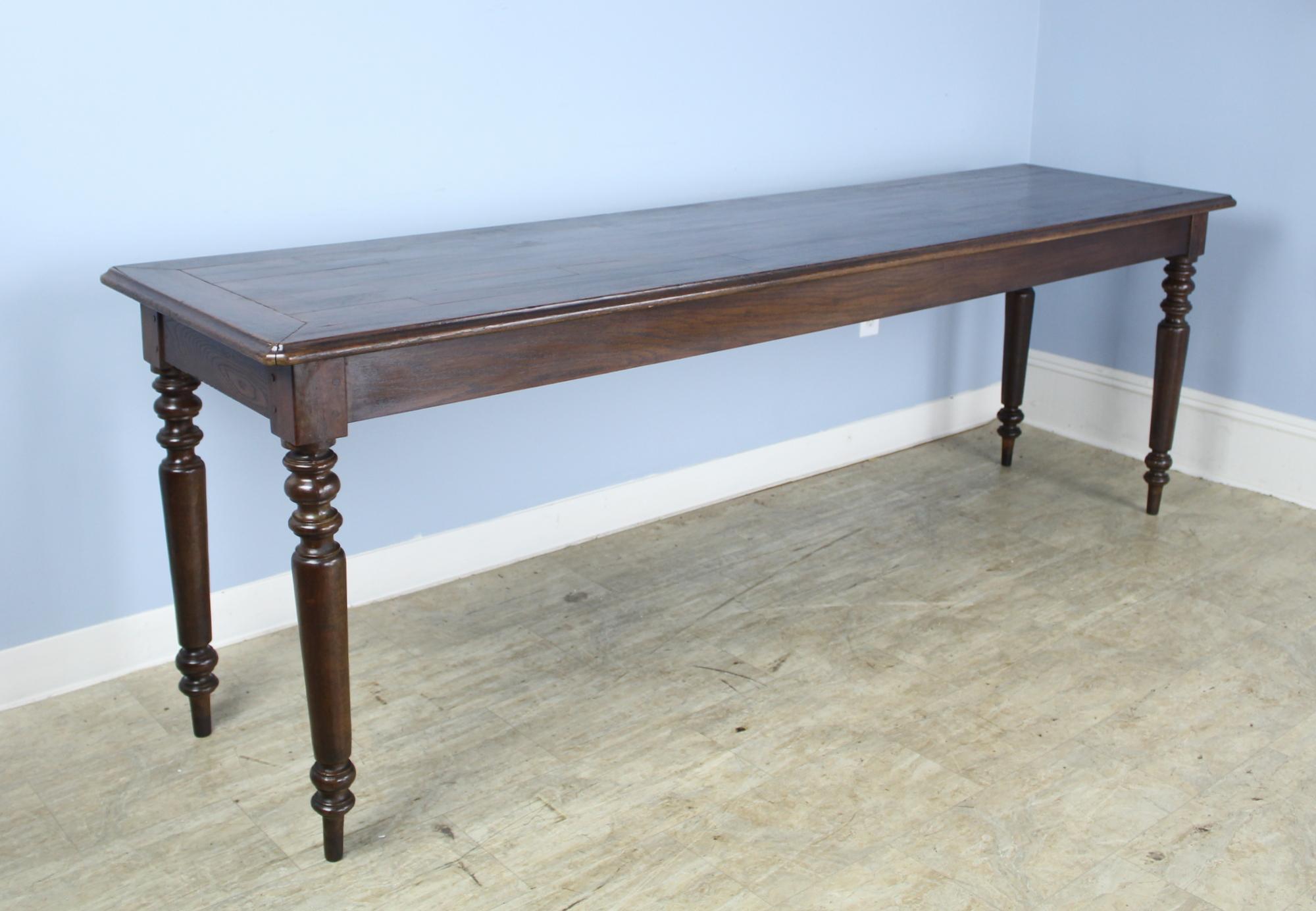 French Elegant Louis Philippe Serving Table in Oak