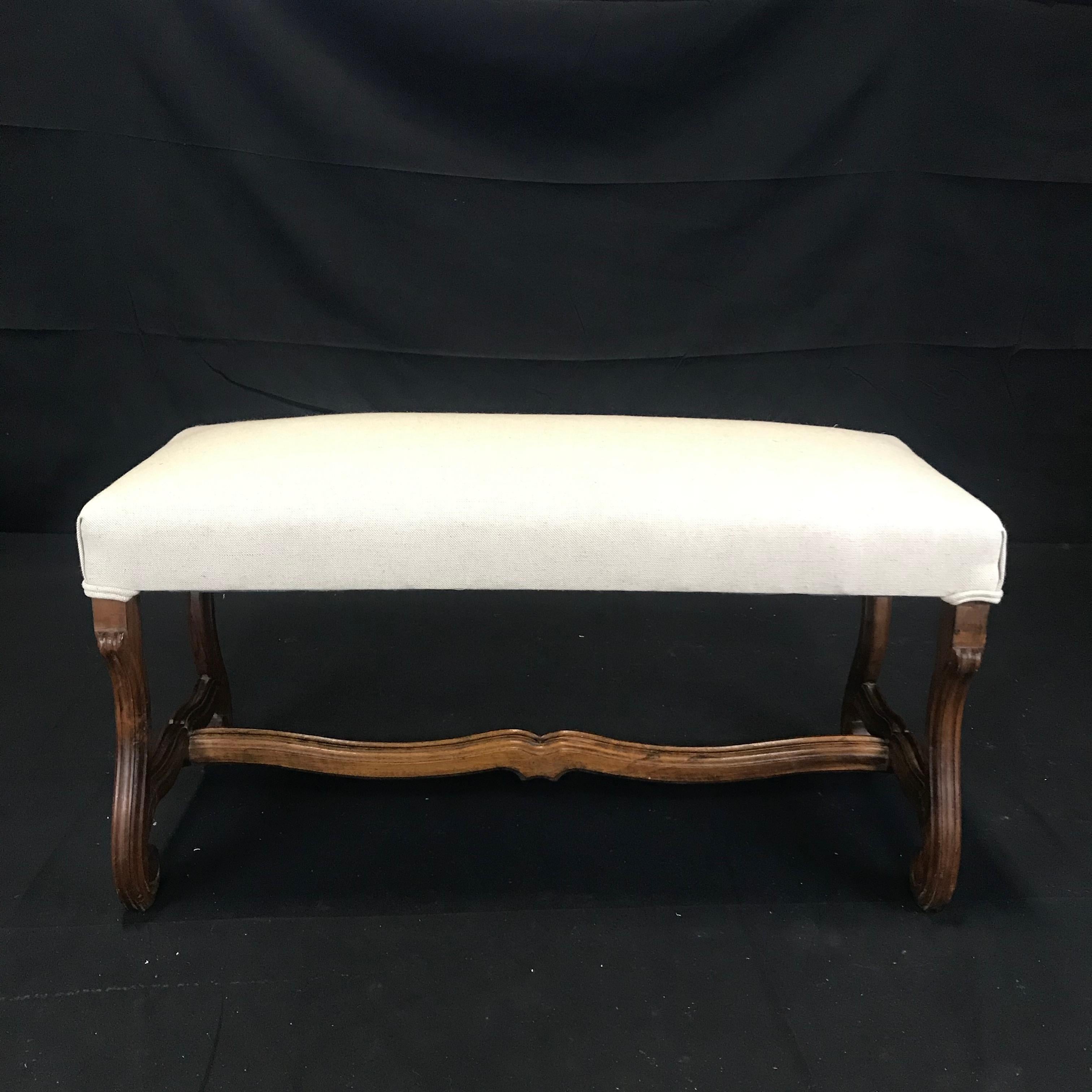 Elegant Louis XIV Early 19th Century Carved Walnut Bench 5