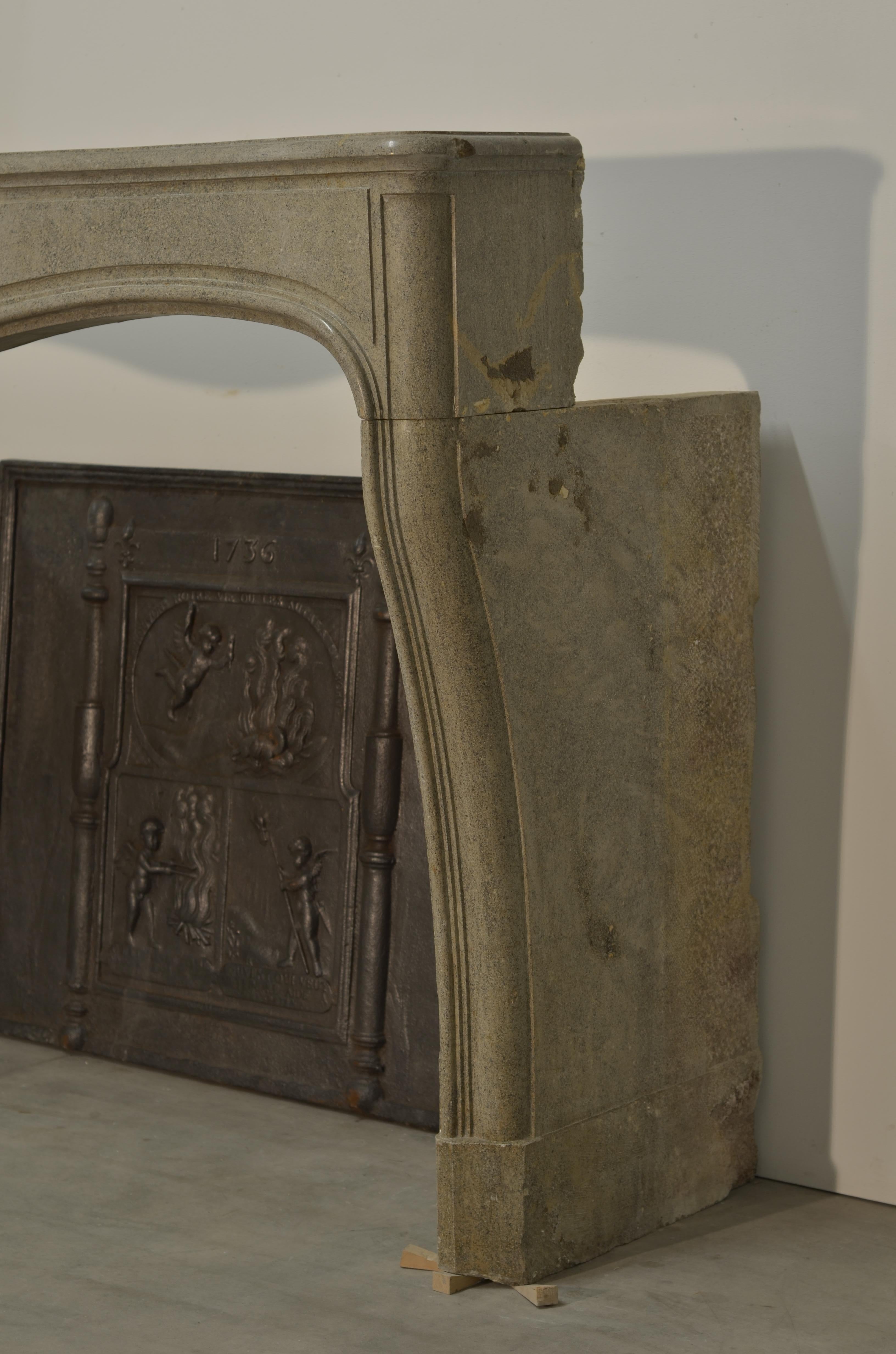 Elegant Louis XV Fireplace Mantel in Limestone For Sale 5