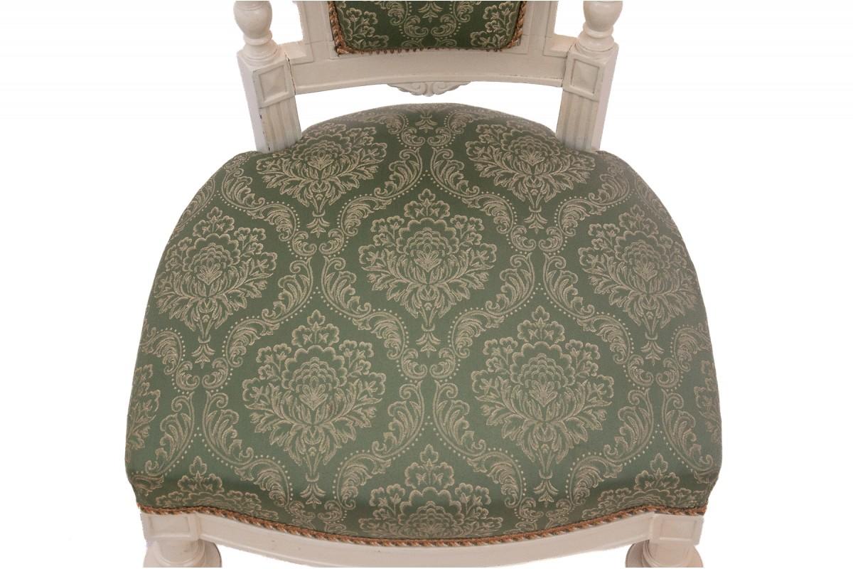 Eleganter Stuhl im Stil Louis XV, Westeuropa. (Unbekannt) im Angebot