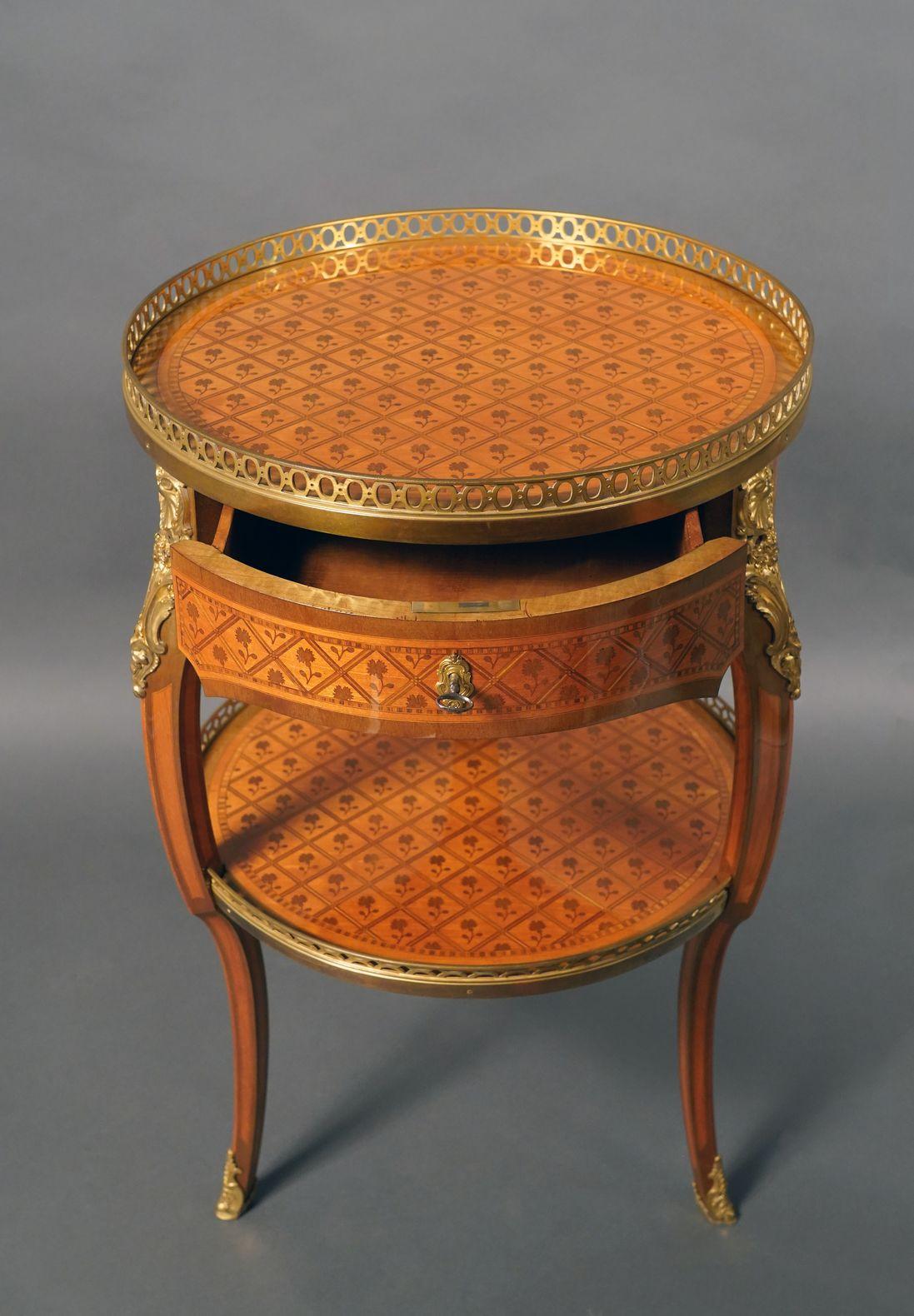 Marquetry Elegant Louis XV Style Gueridon  For Sale