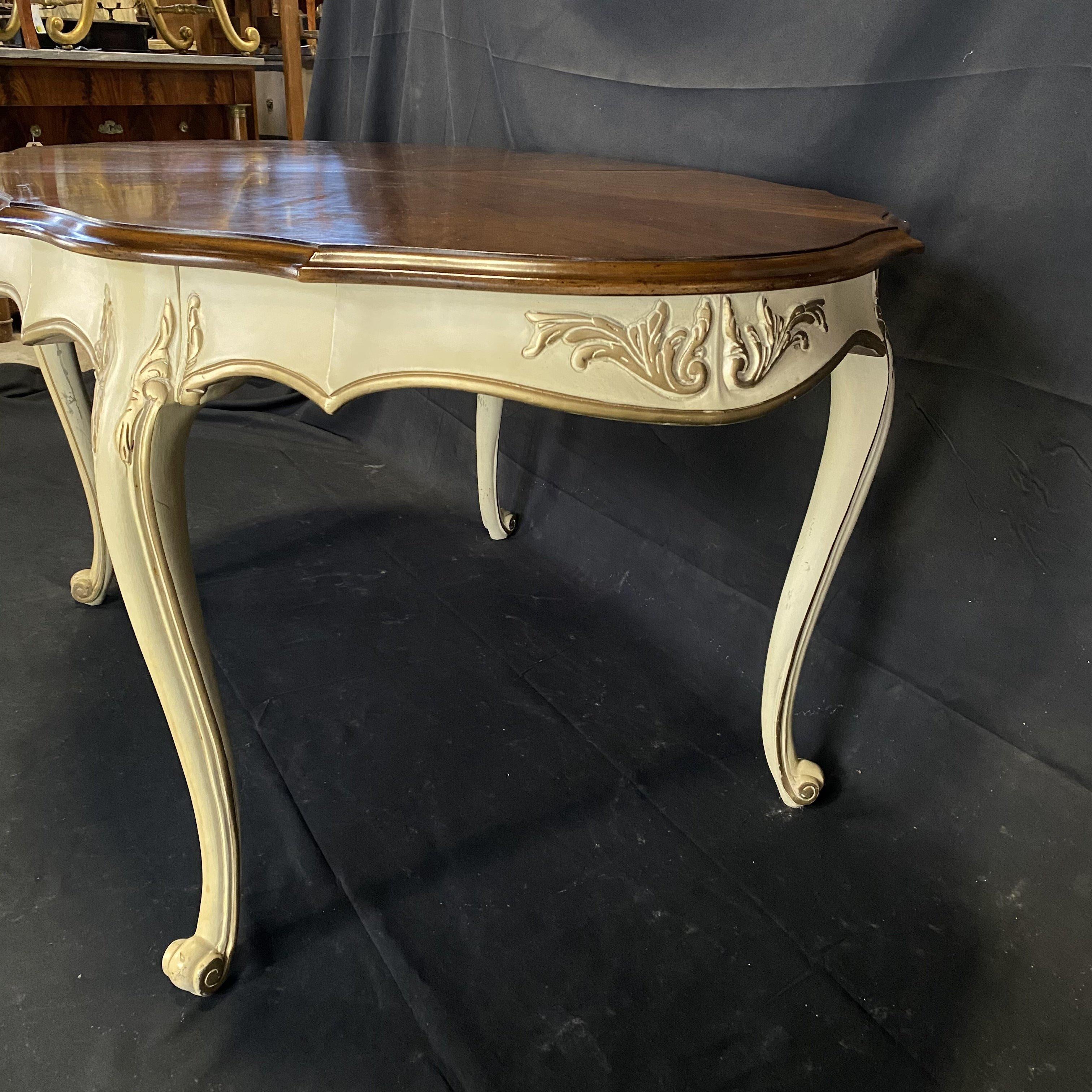 Elegant Louis XV Style Oval Dining Table with Ivory Painted Base and Two Leaves For Sale 7