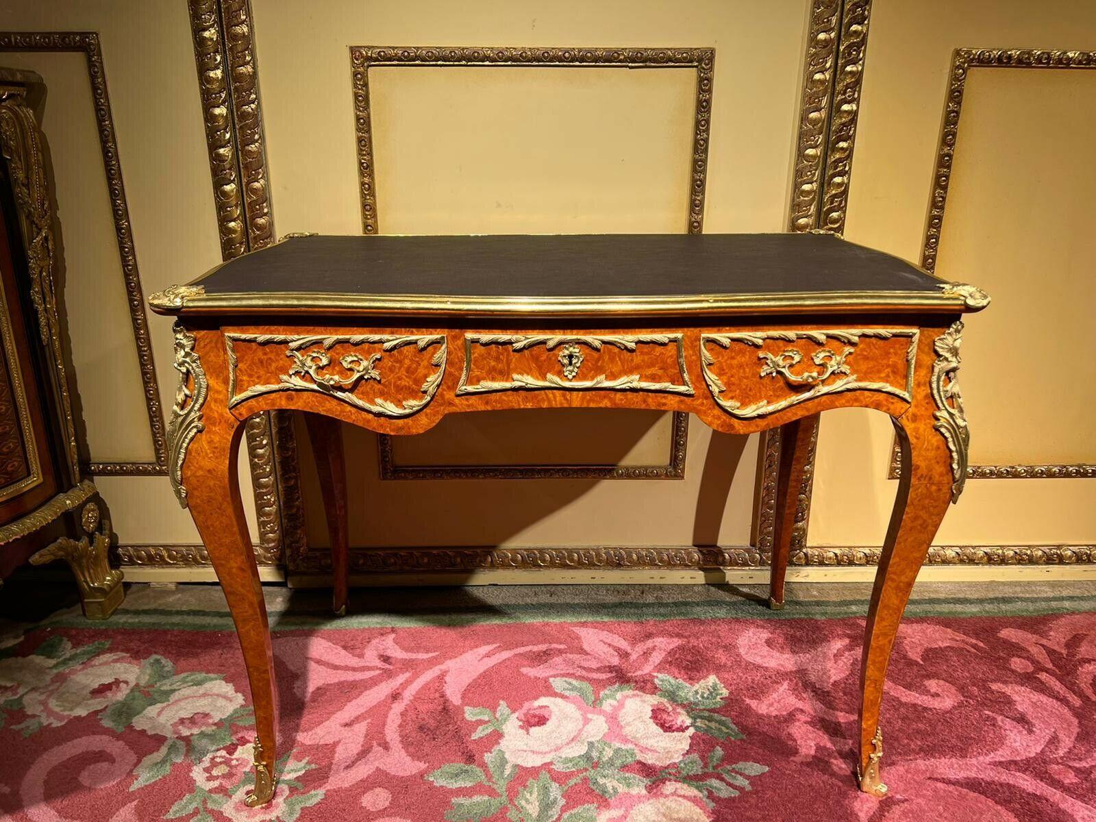 20ième siècle Élégant bureau/bureau ancien de style Louis XV en placage de style dame en vente