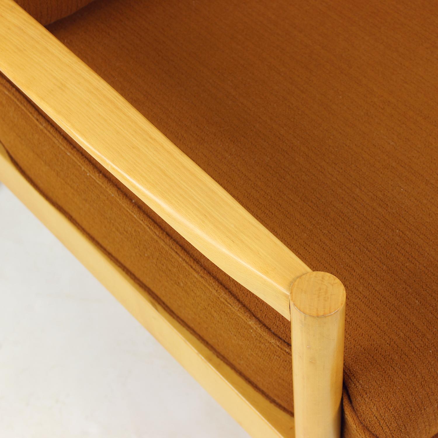 Eleganter Loungesessel aus Eiche, Tschechoslowakei 1960er Jahre, 4 Stück verfügbar im Angebot 3