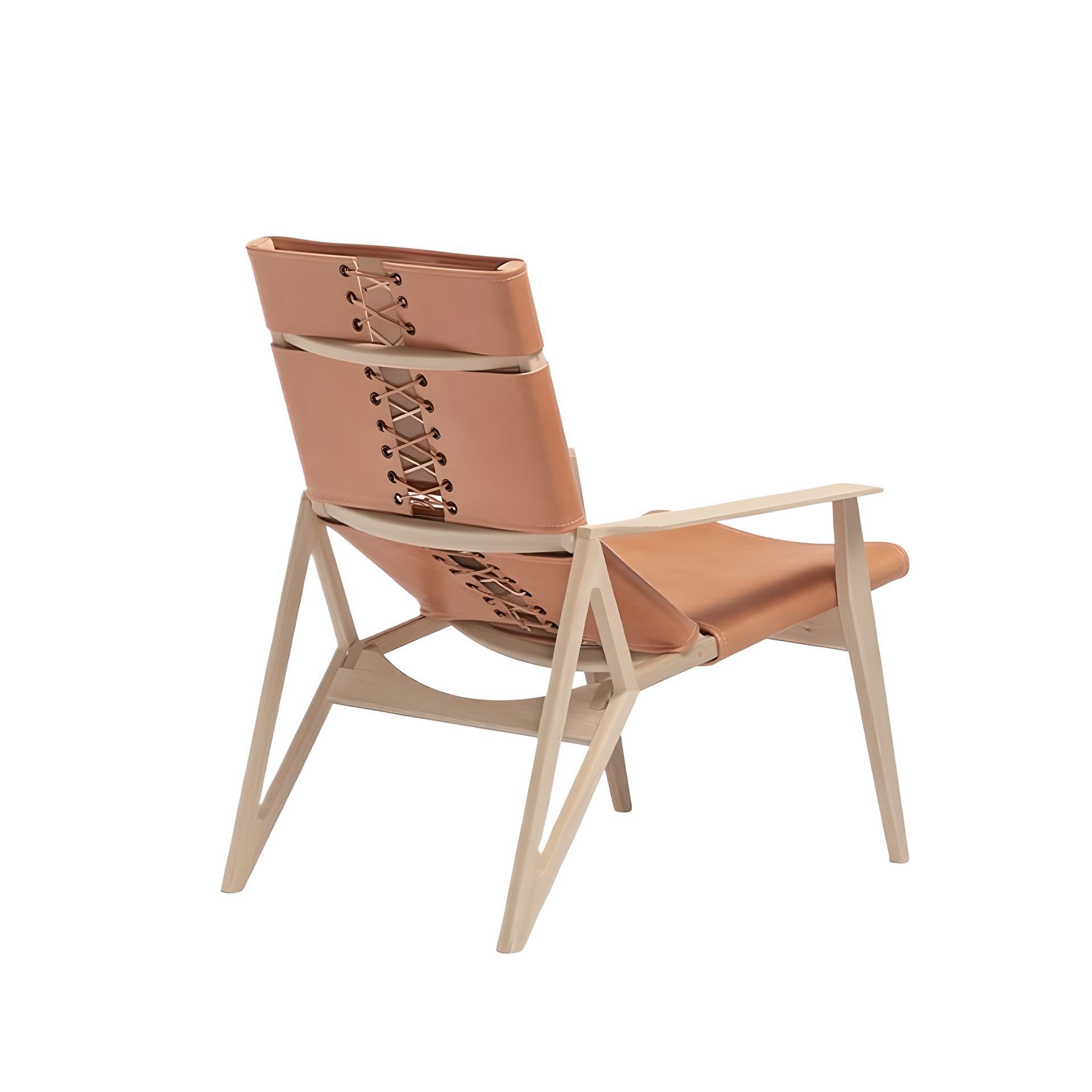 Modern Elegant Lounge Chair with Handcrafted Leather Upholstery For Sale