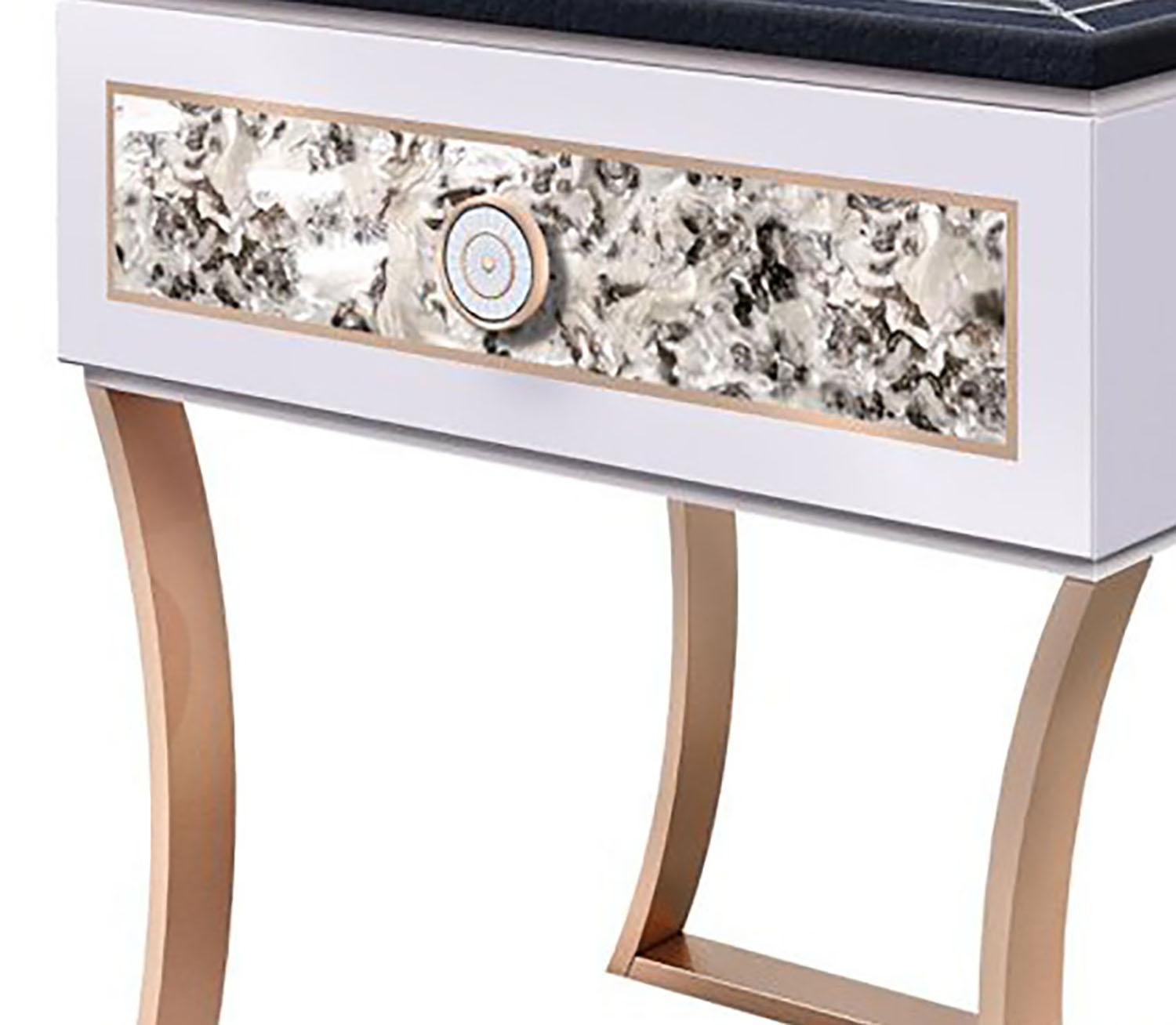Modern Elegant lounge sofa-side table in high-gloss lacquer and special resin finish  For Sale