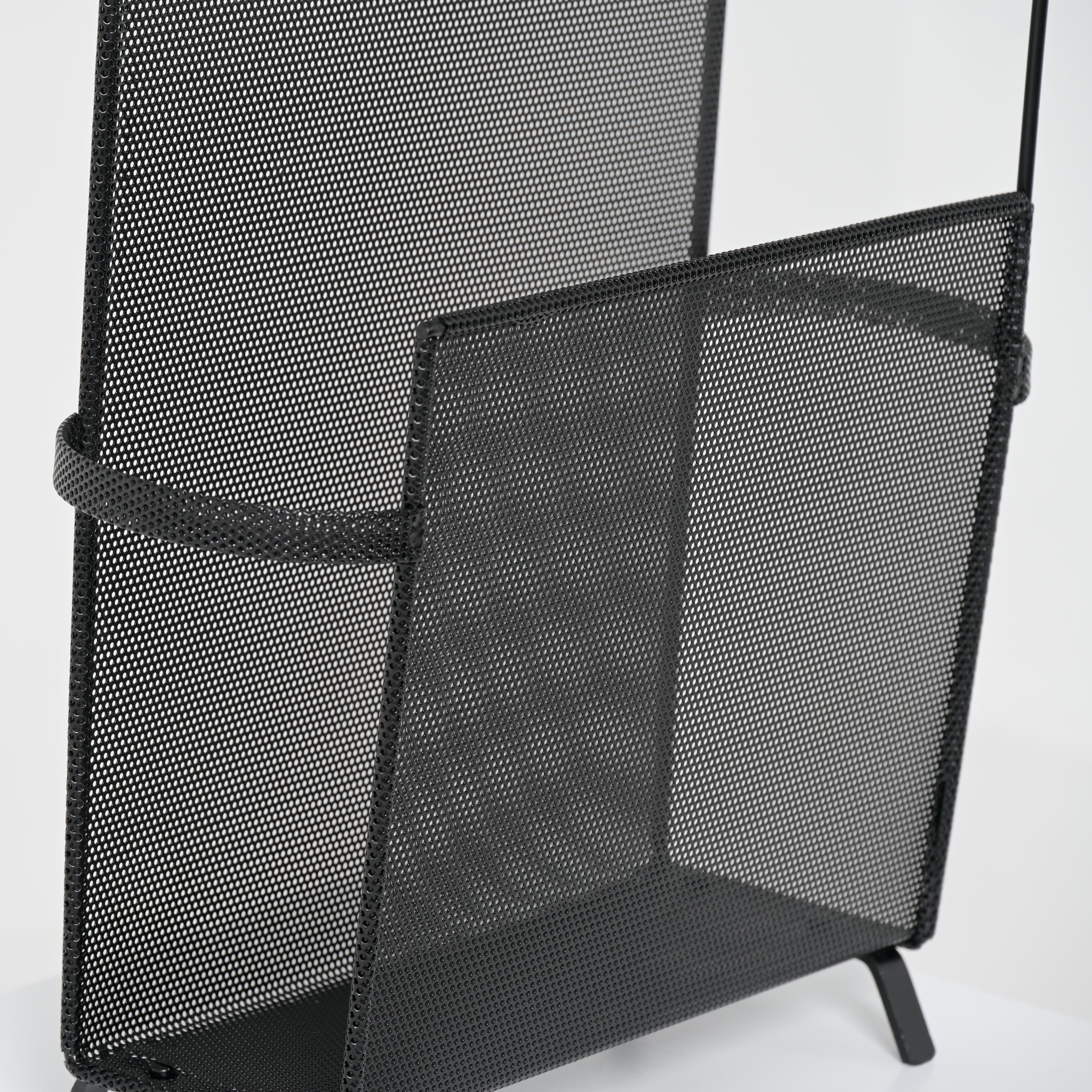 Elegant Magazine Stand by Mathieu Matégot for Artimeta en vente 4