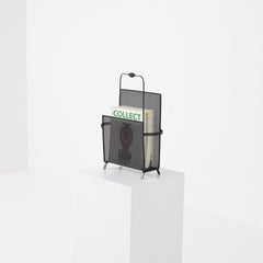 Elegante revistero de Mathieu Matégot para Artimeta