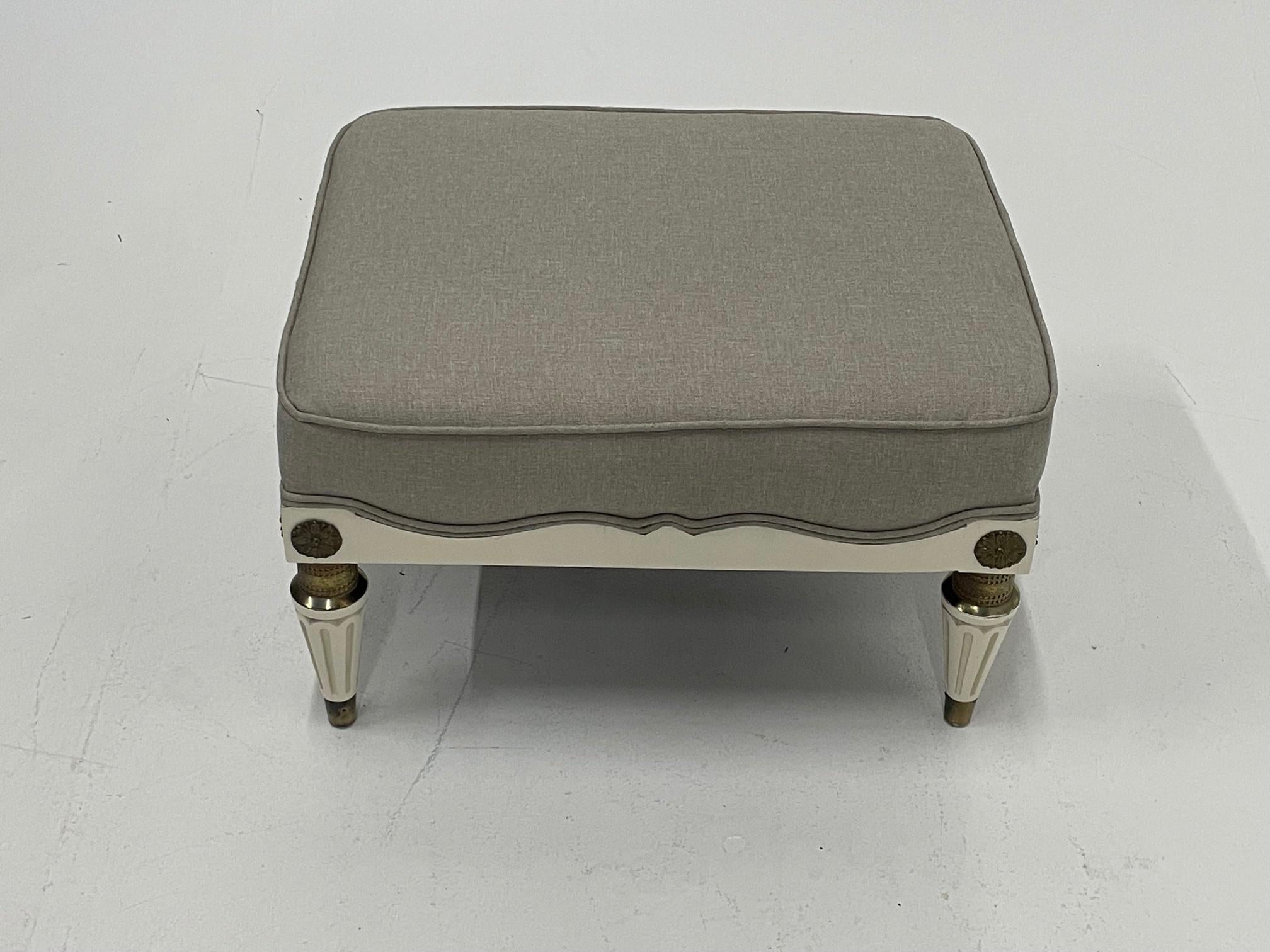Elegant Maison Jansen White Lacquer and Brass Ottoman with Linen Upholstery 3