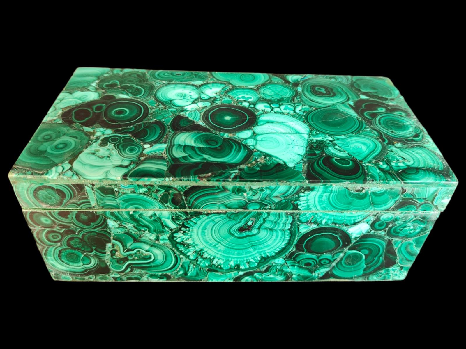 Elegant Malachite Box from the 50s, 20th Century For Sale 4