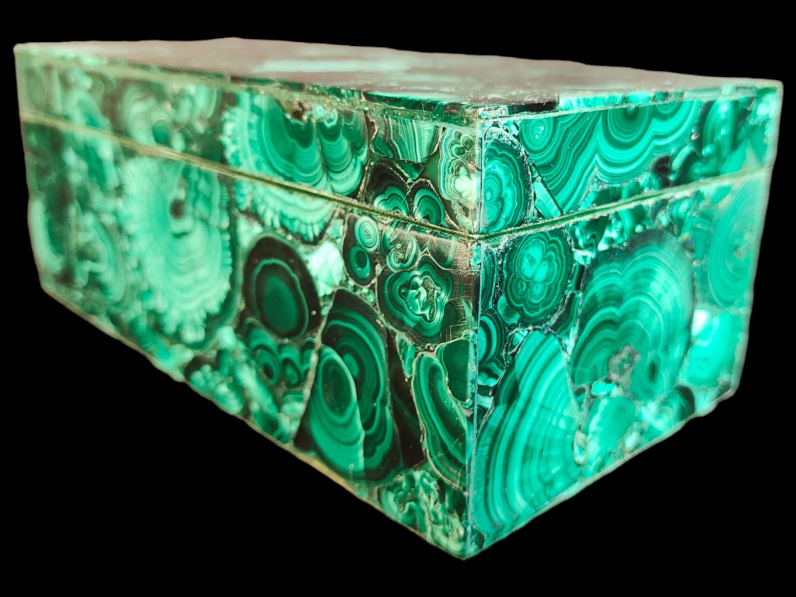 Elegant Malachite Box from the 50s, 20th Century For Sale 5